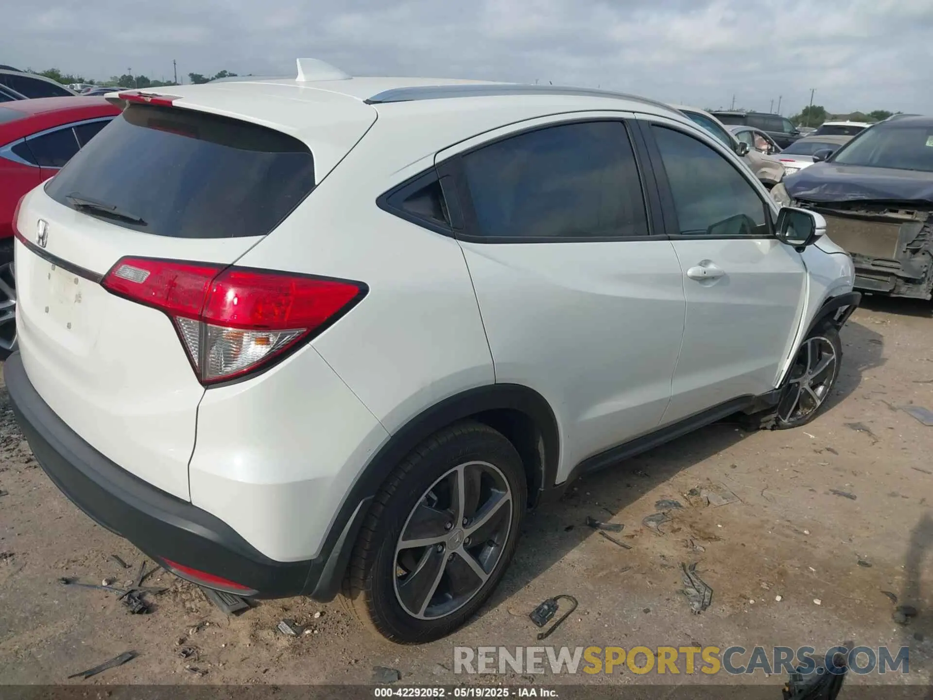 4 fotografías del automóvil dañado 3CZRU5H58NM706835 HONDA HR-V 2022