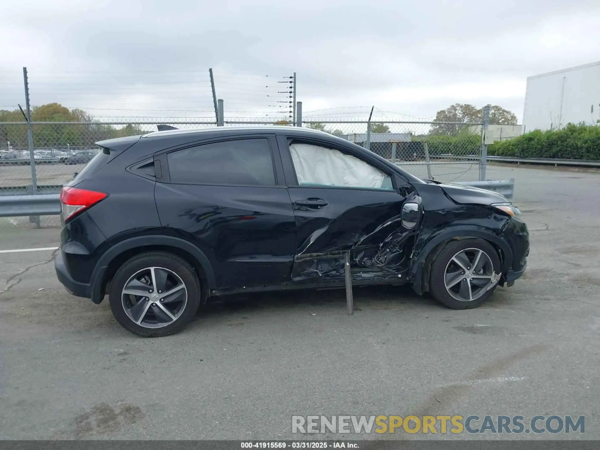 13 fotografías del automóvil dañado 3CZRU5H5XNM722812 HONDA HR-V 2022