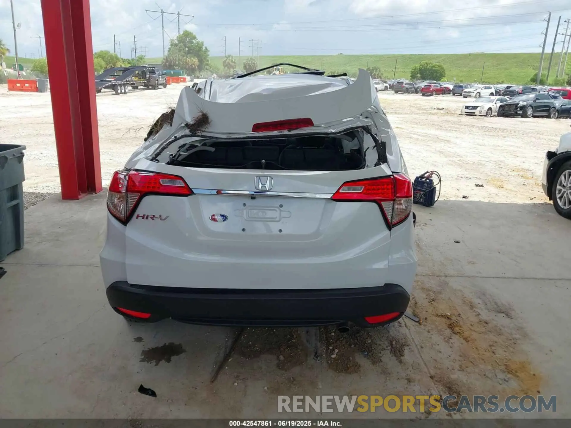 17 fotografías del automóvil dañado 3CZRU5H5XNM728111 HONDA HR-V 2022