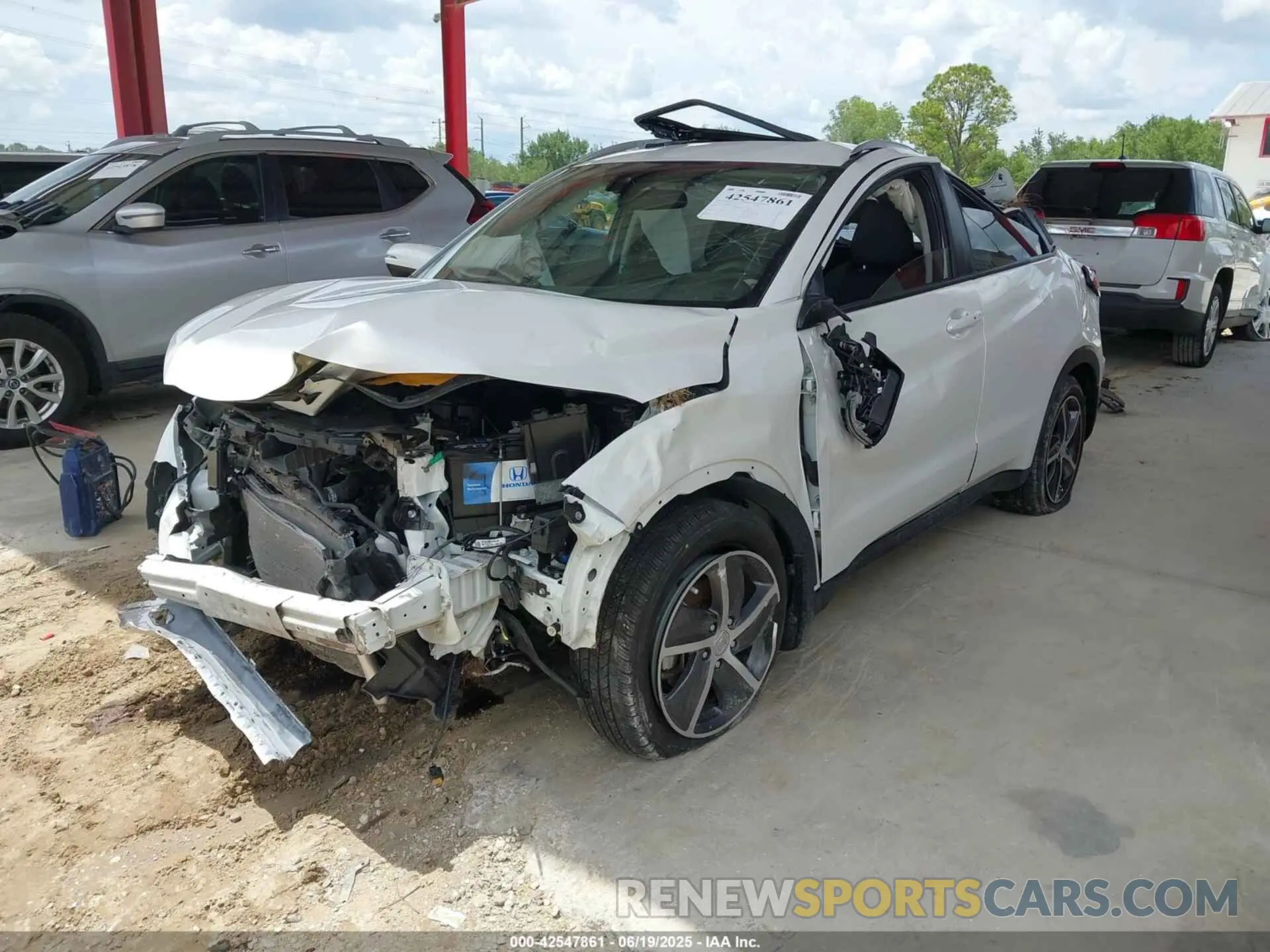 2 fotografías del automóvil dañado 3CZRU5H5XNM728111 HONDA HR-V 2022