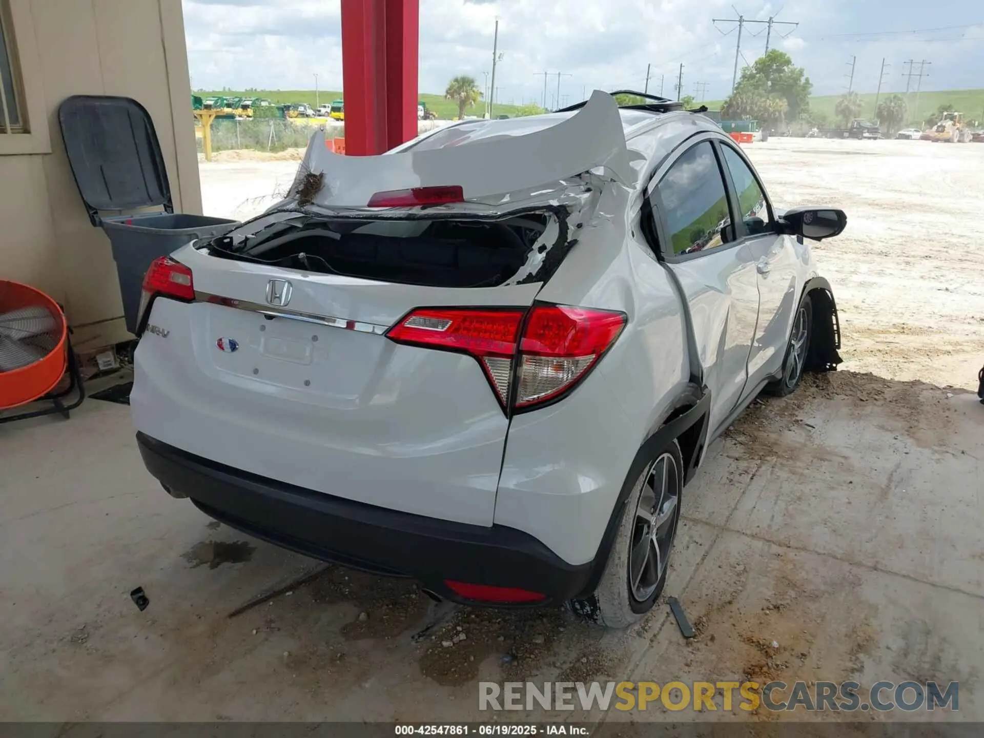 4 fotografías del automóvil dañado 3CZRU5H5XNM728111 HONDA HR-V 2022