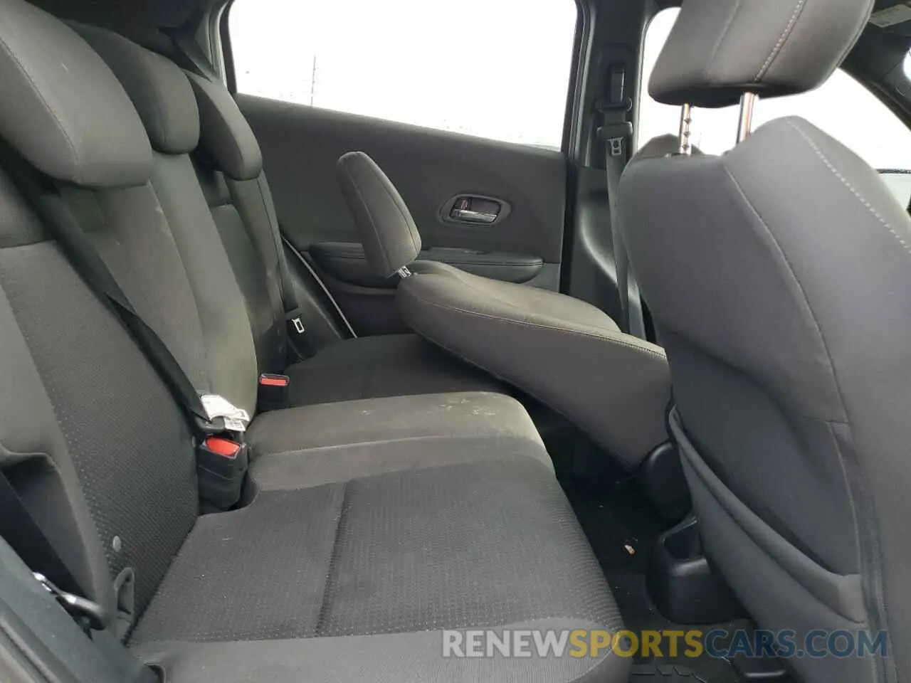 11 fotografías del automóvil dañado 3CZRU6H10NM741789 HONDA HR-V 2022