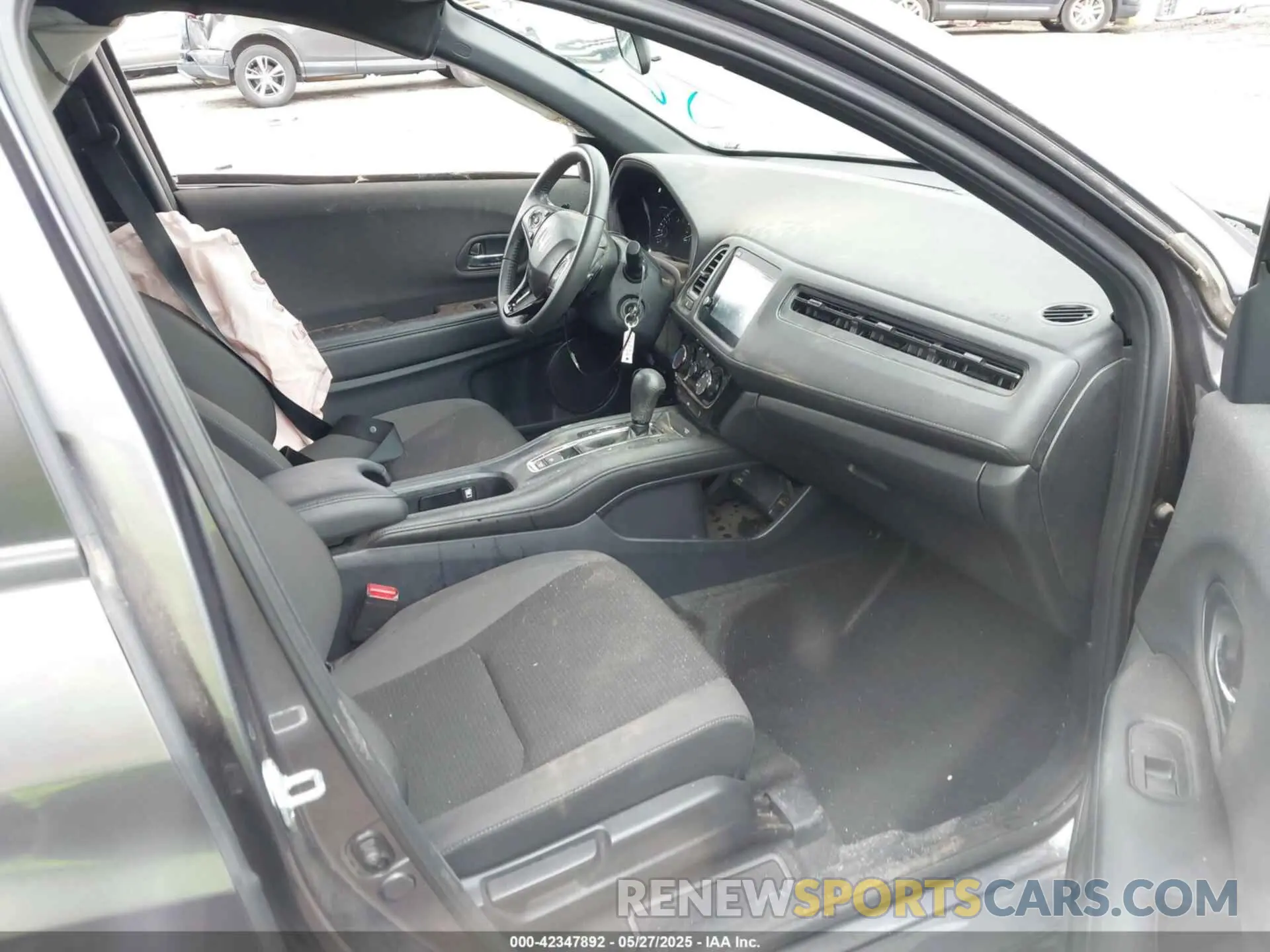 5 fotografías del automóvil dañado 3CZRU6H14NM711596 HONDA HR-V 2022