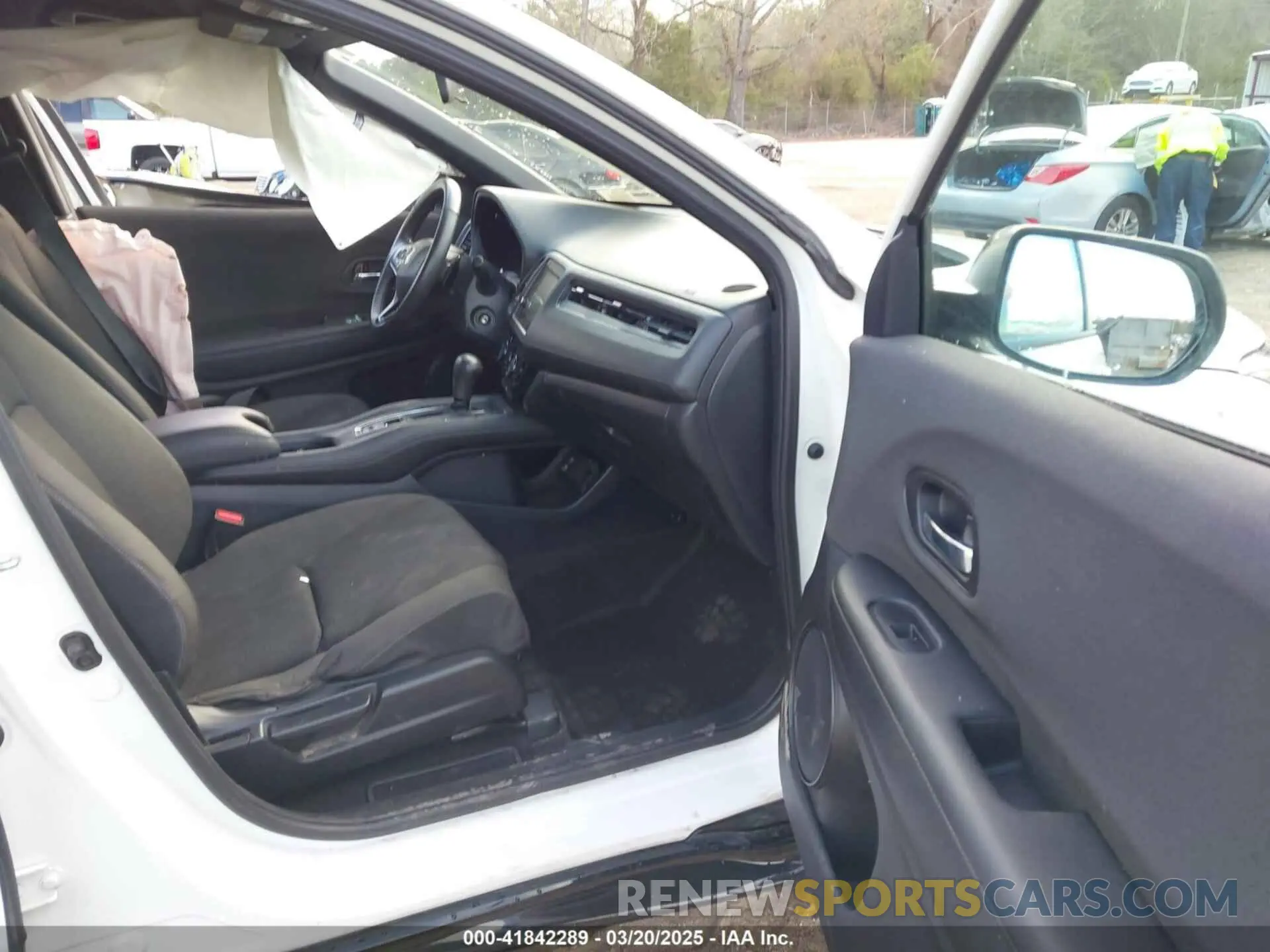 5 fotografías del automóvil dañado 3CZRU6H16NM708702 HONDA HR-V 2022