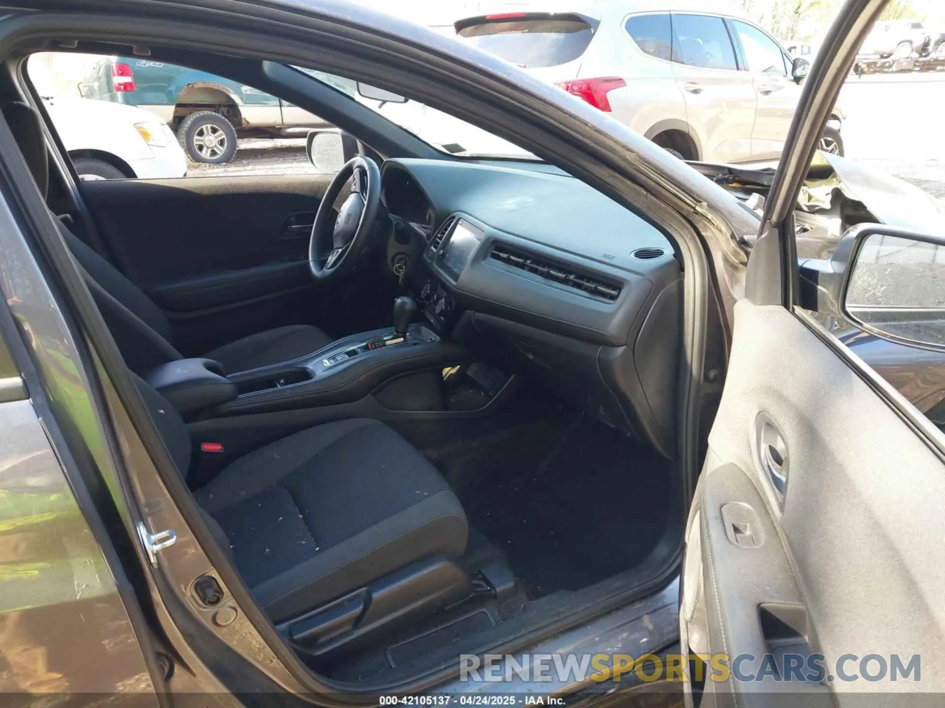 5 fotografías del automóvil dañado 3CZRU6H17NM746231 HONDA HR-V 2022