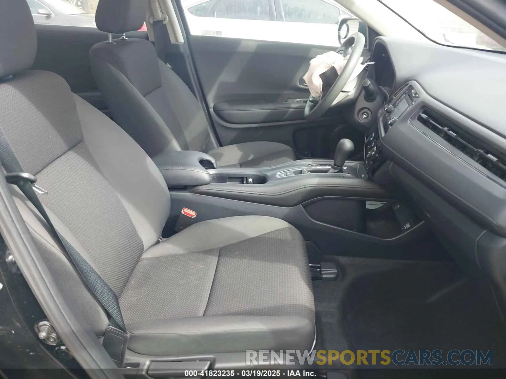 5 fotografías del automóvil dañado 3CZRU6H31NM708527 HONDA HR-V 2022