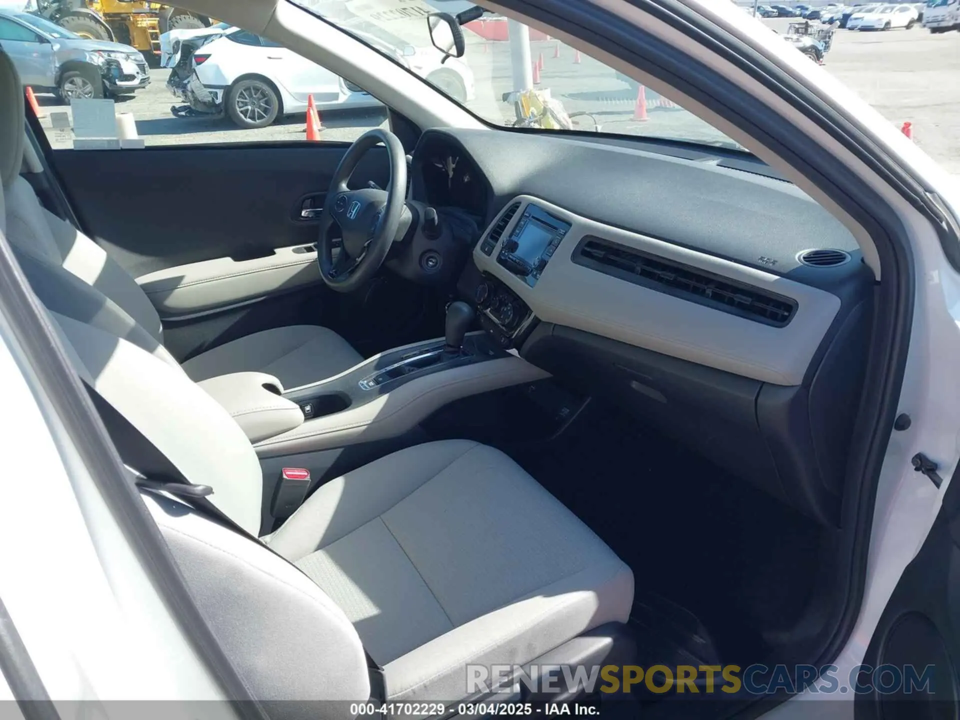 5 fotografías del automóvil dañado 3CZRU6H34NM768950 HONDA HR-V 2022