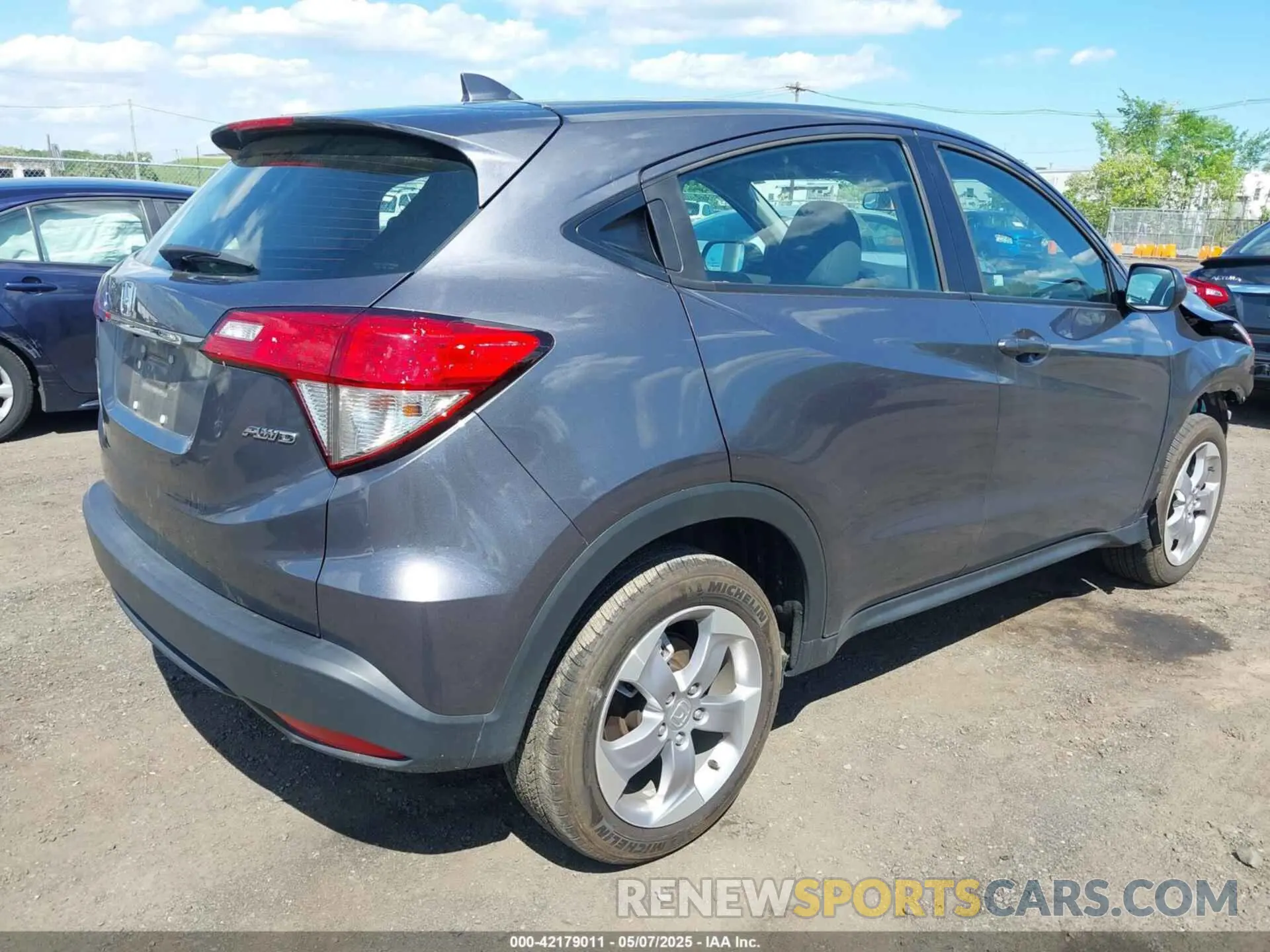 4 fotografías del automóvil dañado 3CZRU6H36NM708460 HONDA HR-V 2022