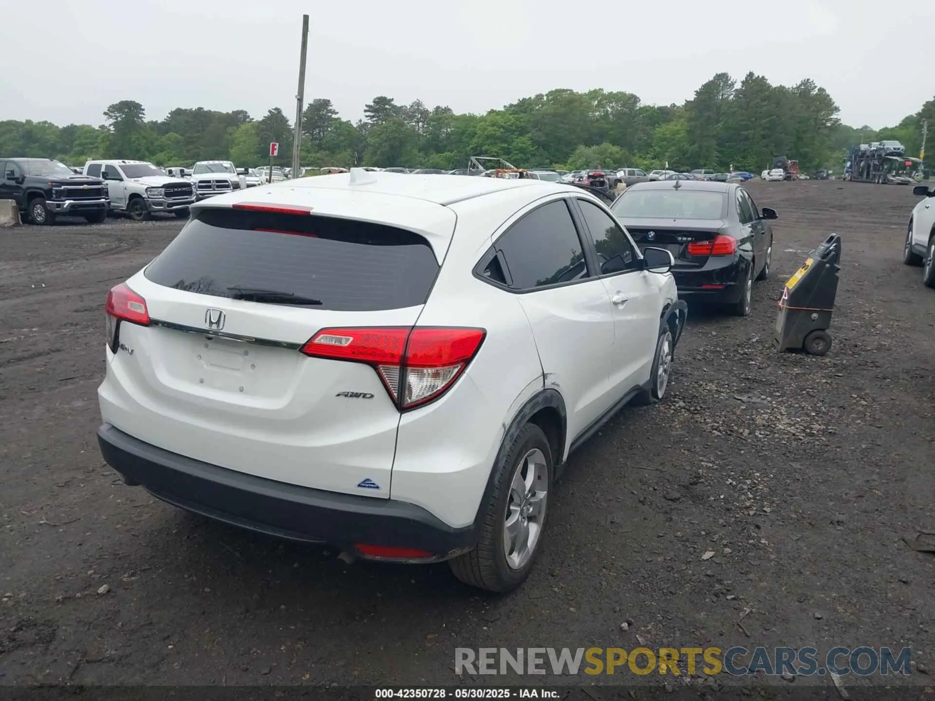 4 fotografías del automóvil dañado 3CZRU6H37NM711349 HONDA HR-V 2022