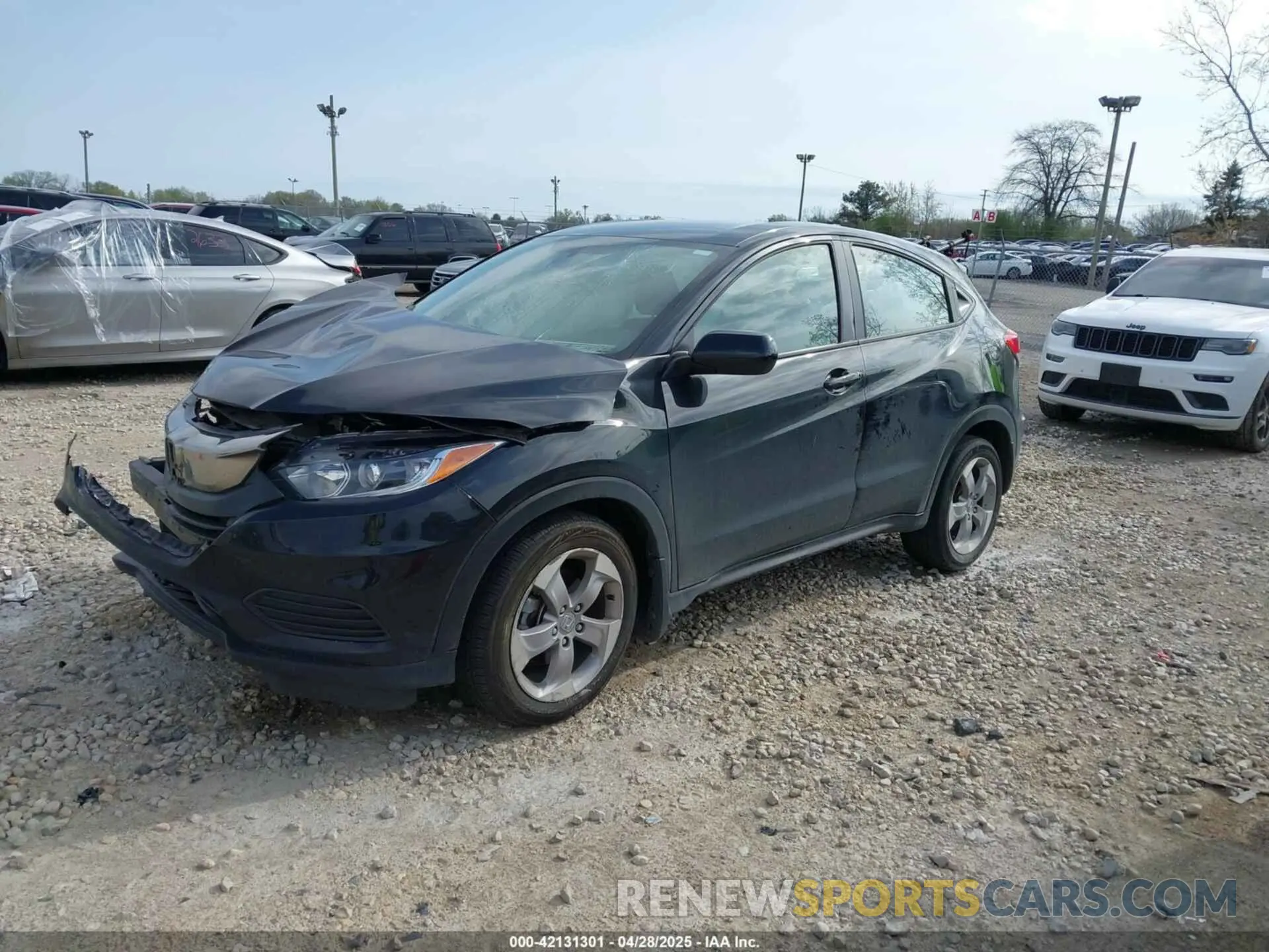 2 fotografías del automóvil dañado 3CZRU6H3XNM708767 HONDA HR-V 2022
