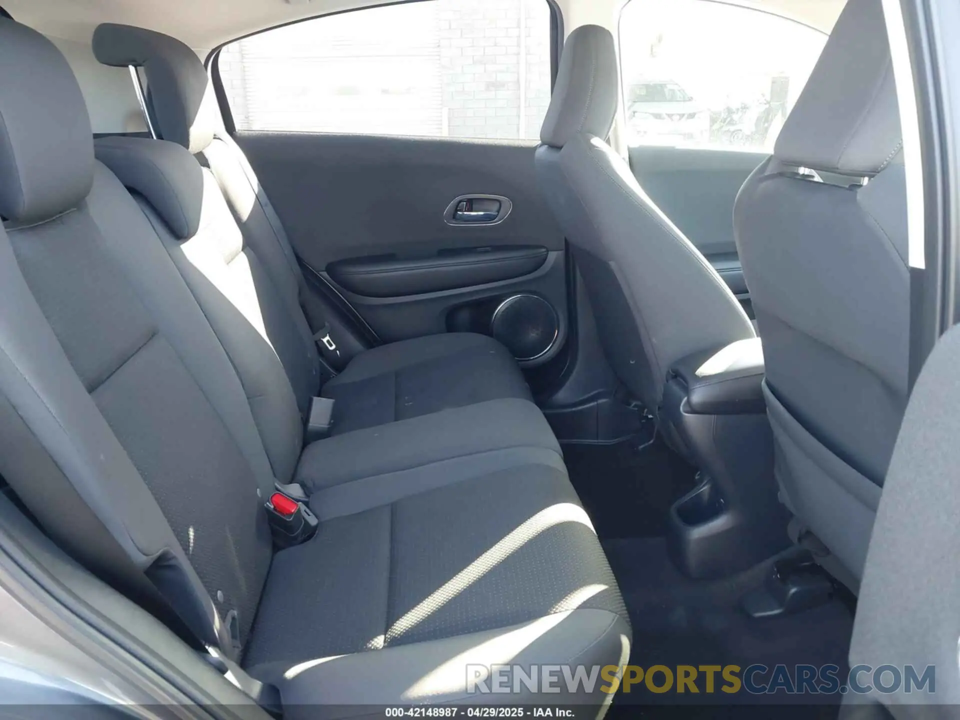 8 fotografías del automóvil dañado 3CZRU6H50NM704101 HONDA HR-V 2022