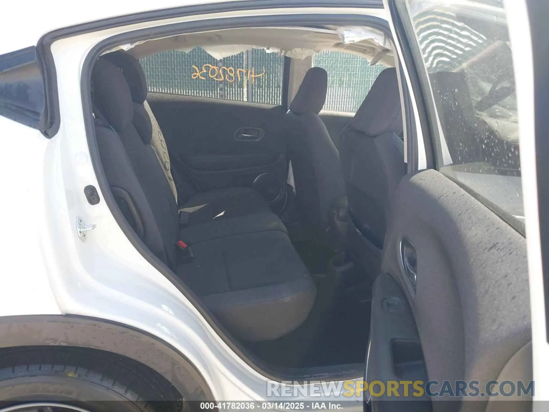 8 fotografías del automóvil dañado 3CZRU6H50NM756036 HONDA HR-V 2022