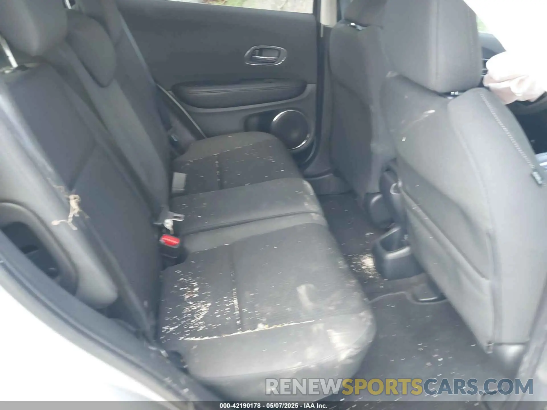 8 fotografías del automóvil dañado 3CZRU6H52NM758502 HONDA HR-V 2022