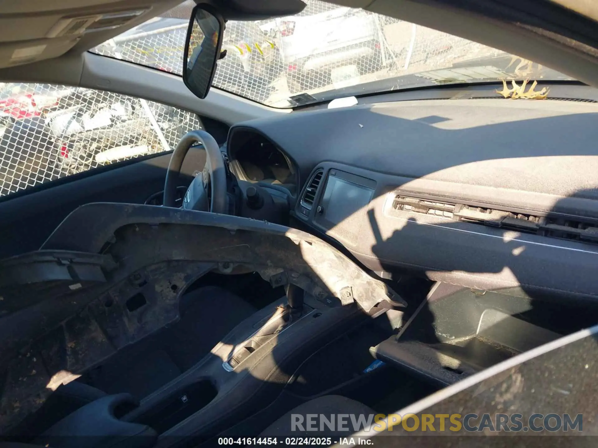 5 fotografías del automóvil dañado 3CZRU6H56NM701820 HONDA HR-V 2022