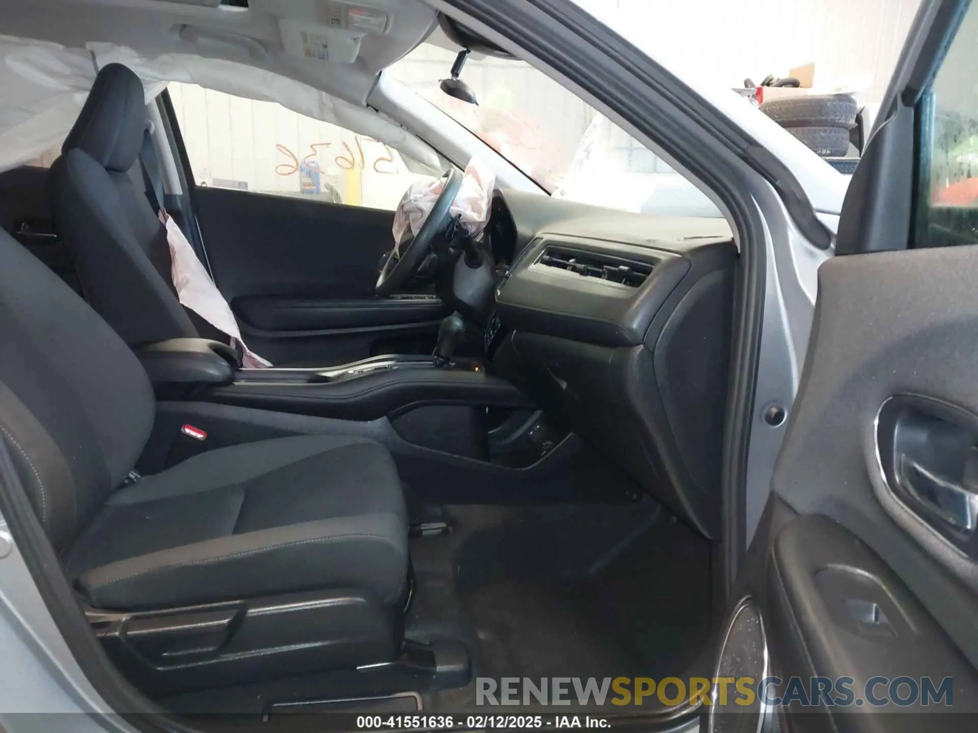 5 fotografías del automóvil dañado 3CZRU6H56NM774699 HONDA HR-V 2022