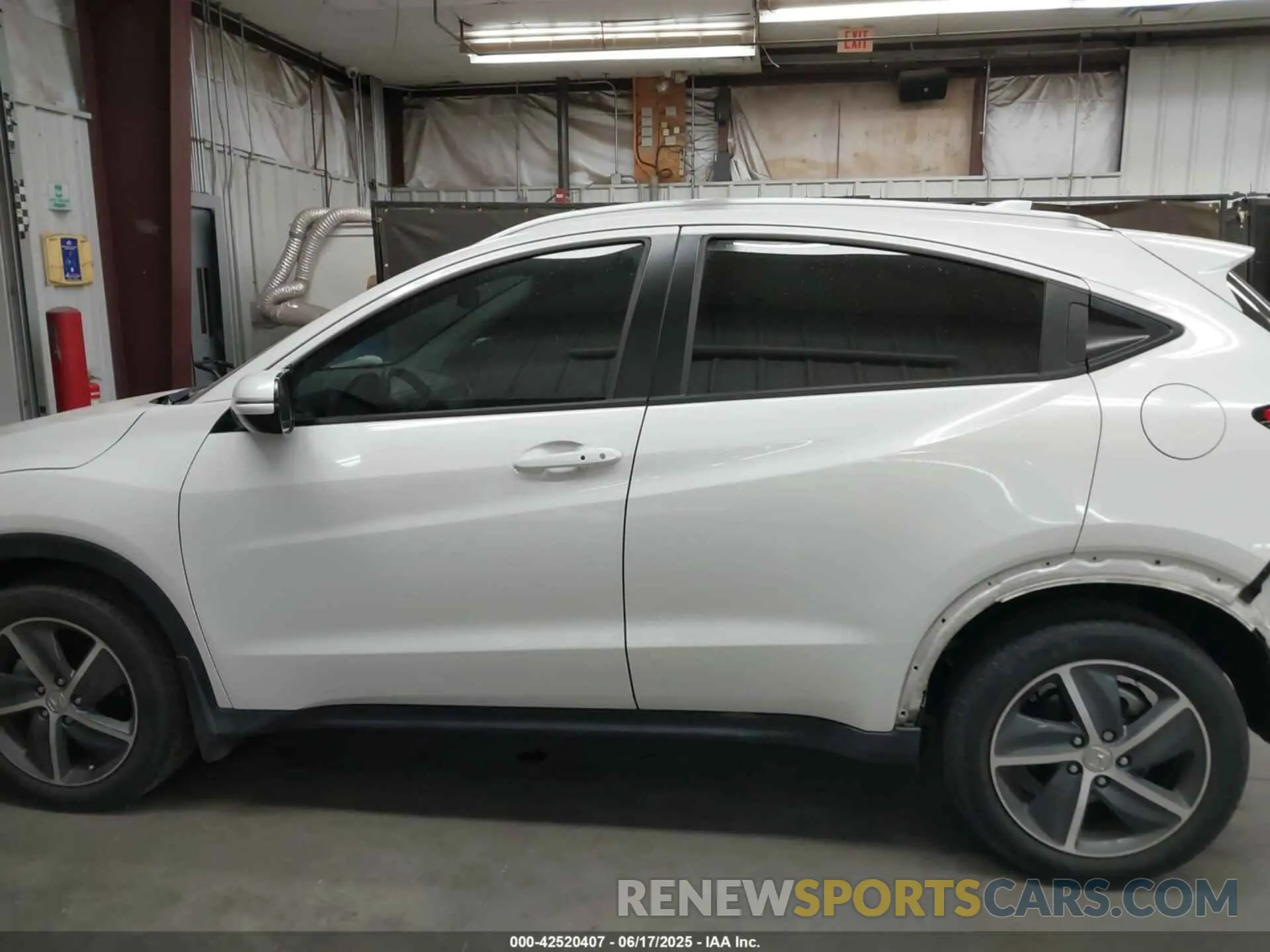 15 fotografías del automóvil dañado 3CZRU6H57NM730372 HONDA HR-V 2022