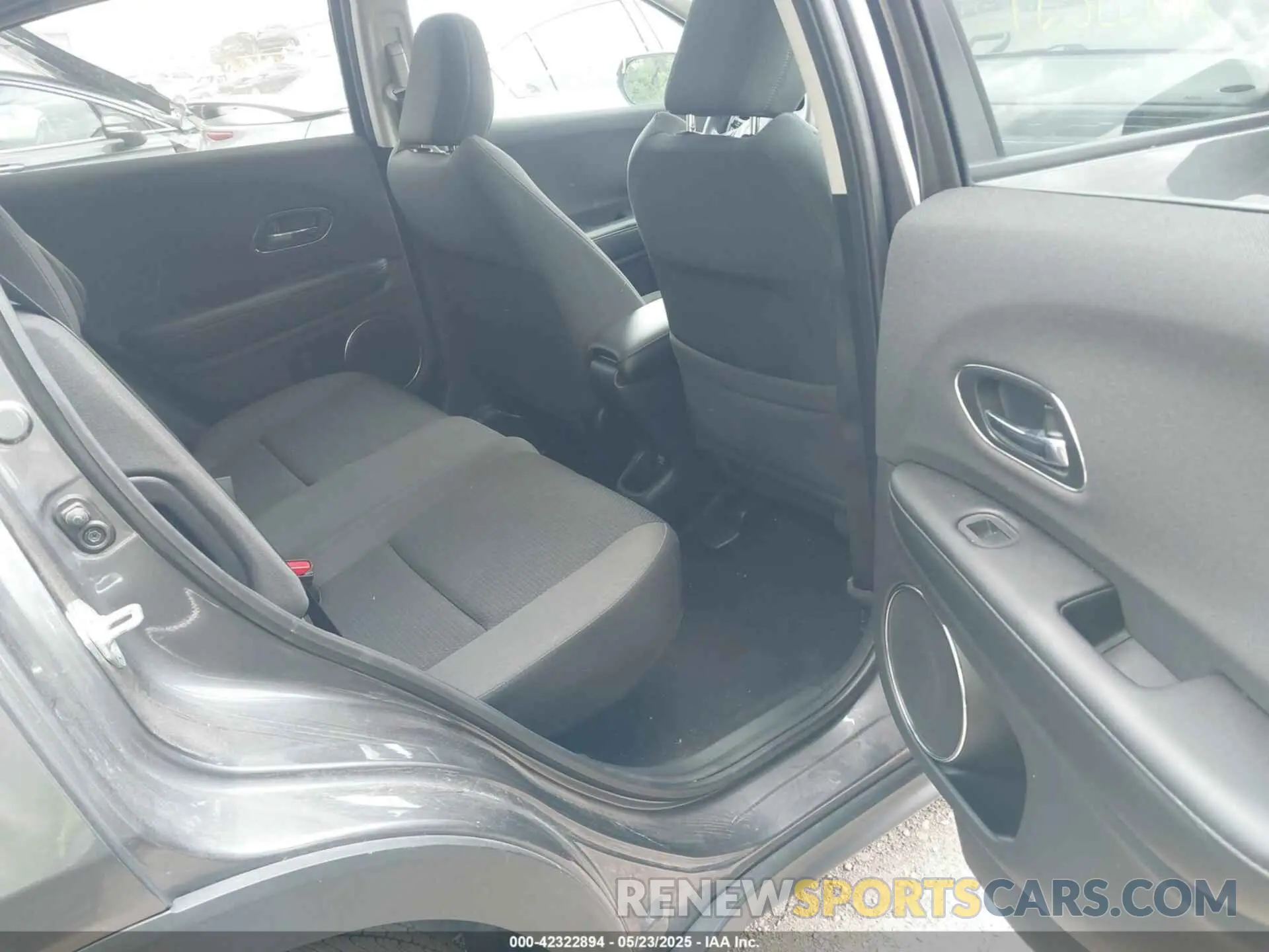 8 fotografías del automóvil dañado 3CZRU6H59NM764779 HONDA HR-V 2022