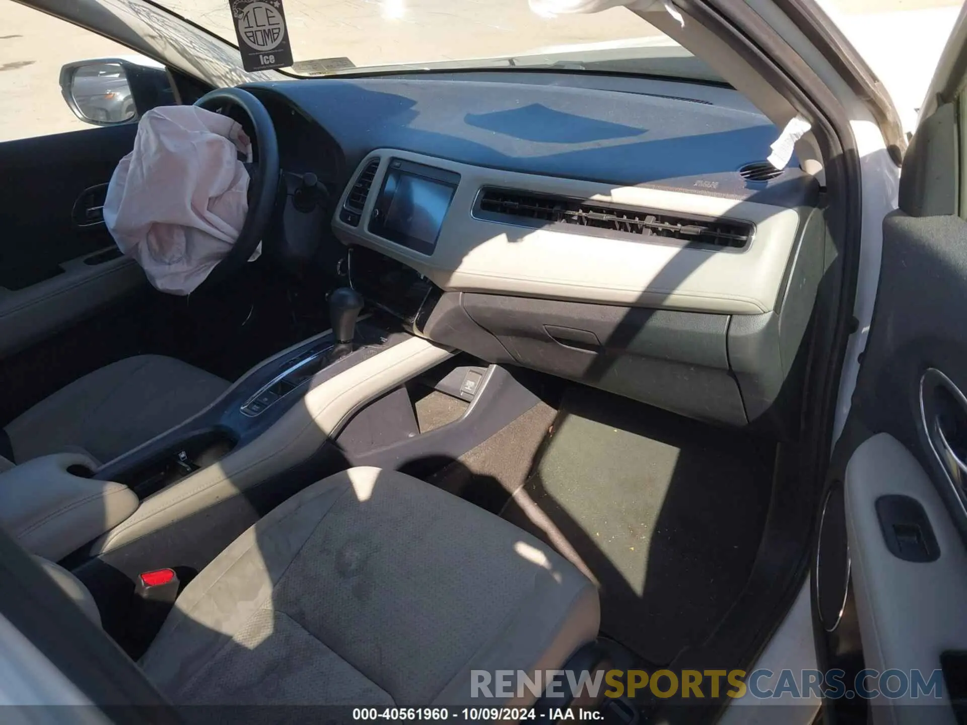 5 fotografías del automóvil dañado 3CZRU6H5XNM706180 HONDA HR-V 2022