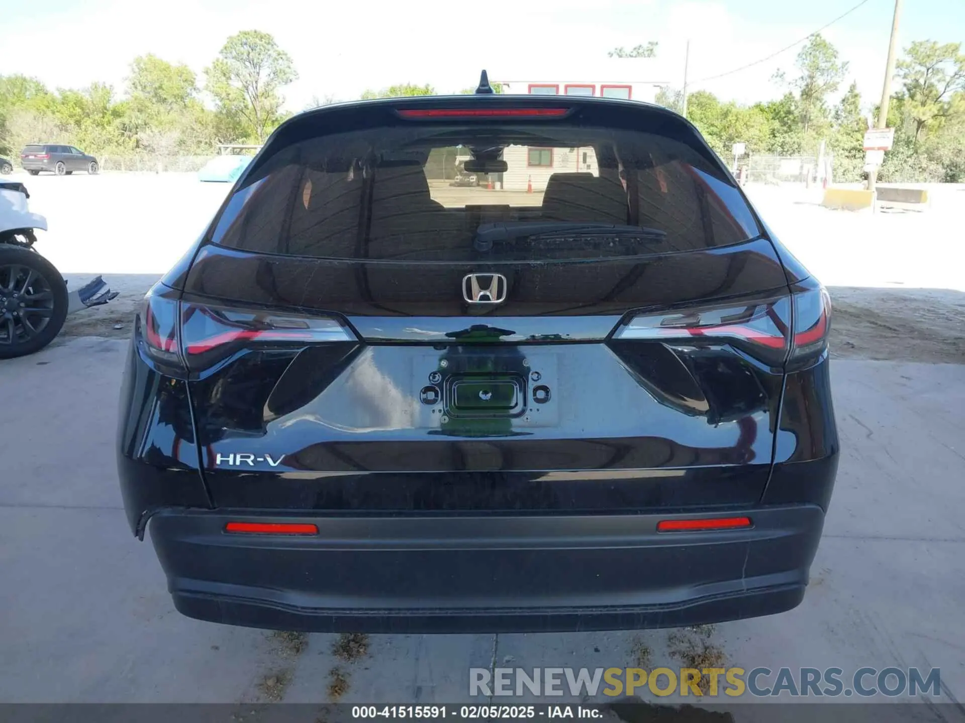 17 fotografías del automóvil dañado 3CZRZ1H30PM742420 HONDA HR-V 2023