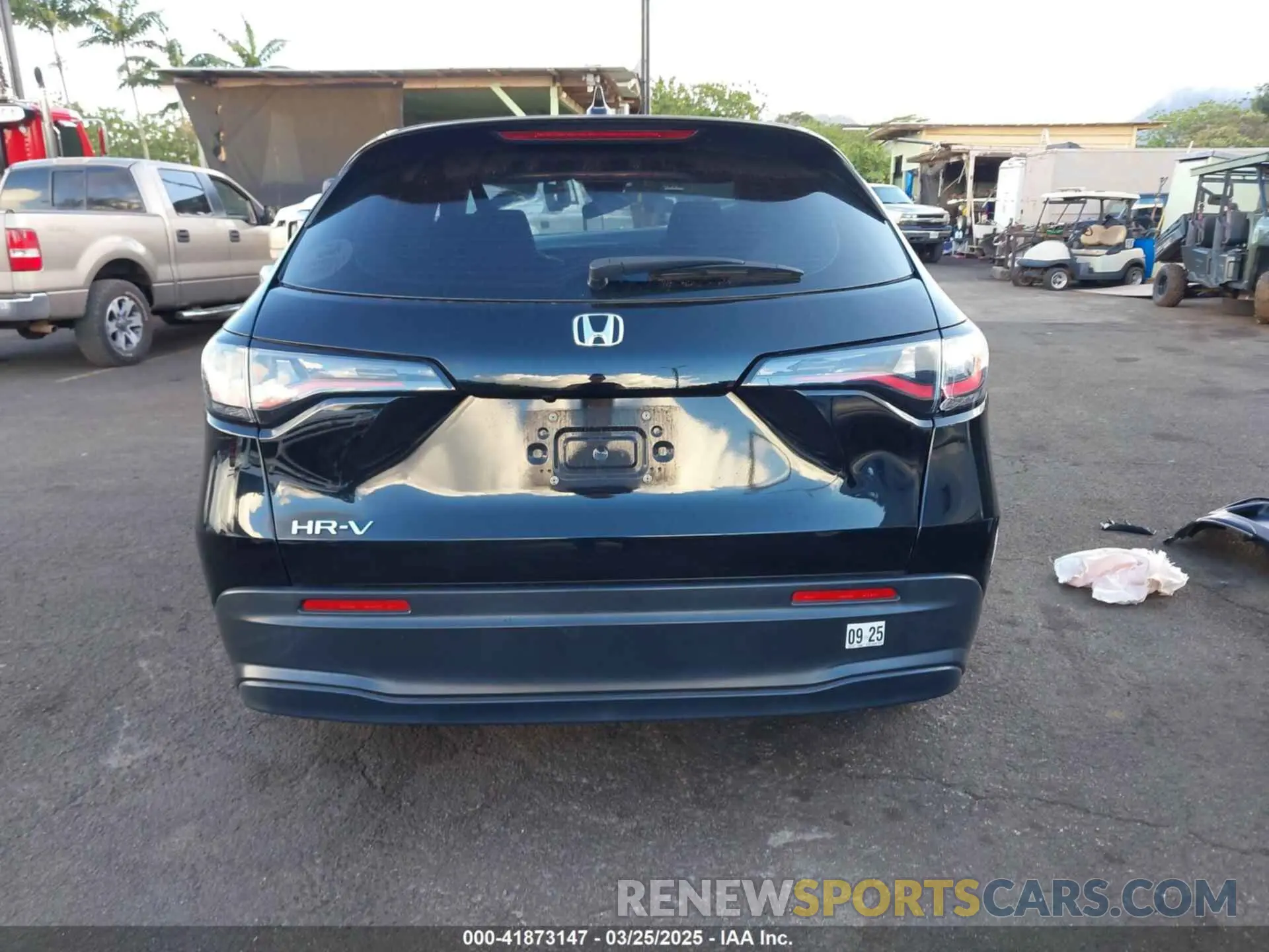 17 fotografías del automóvil dañado 3CZRZ1H32PM738790 HONDA HR-V 2023