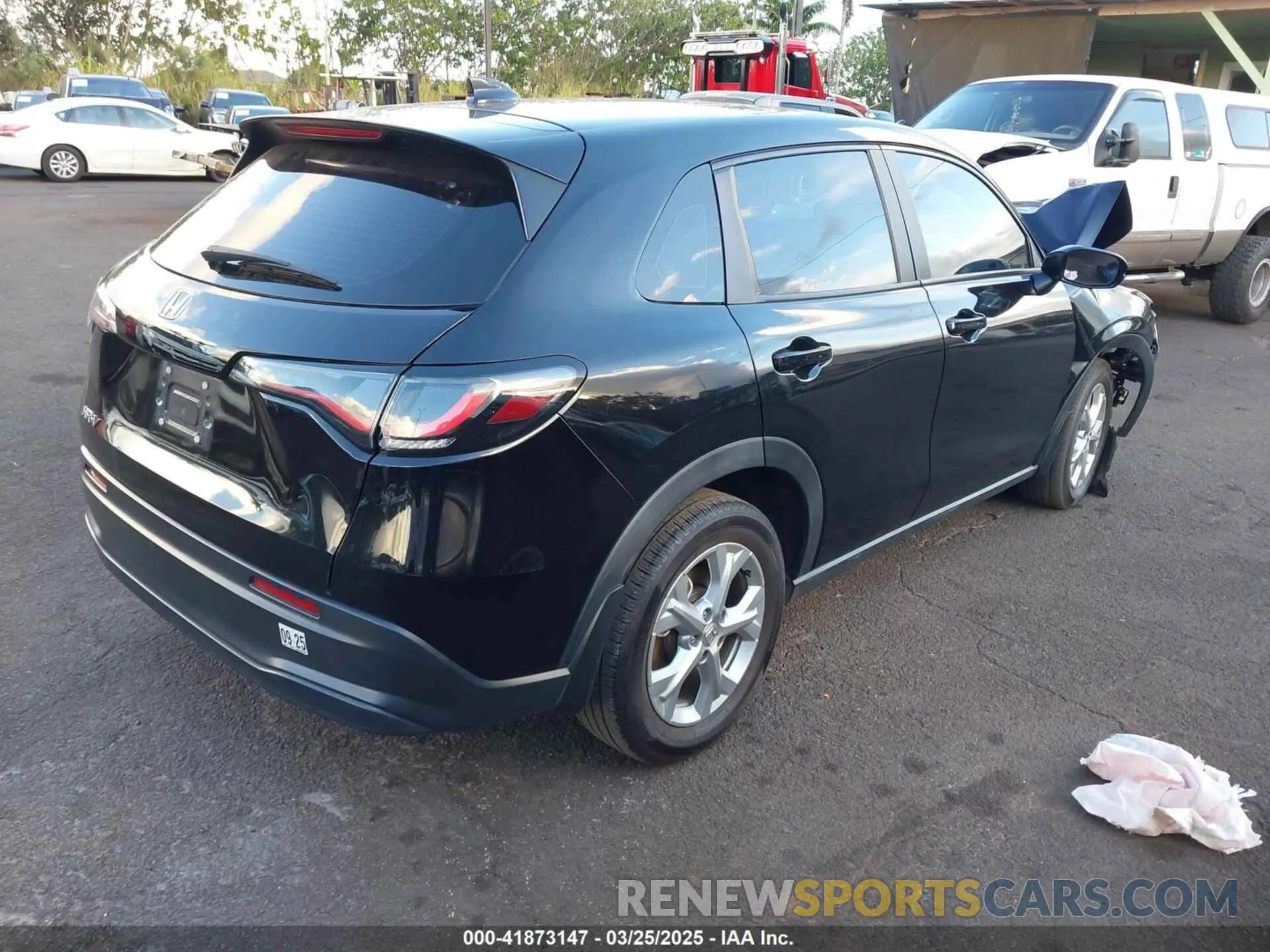 4 fotografías del automóvil dañado 3CZRZ1H32PM738790 HONDA HR-V 2023