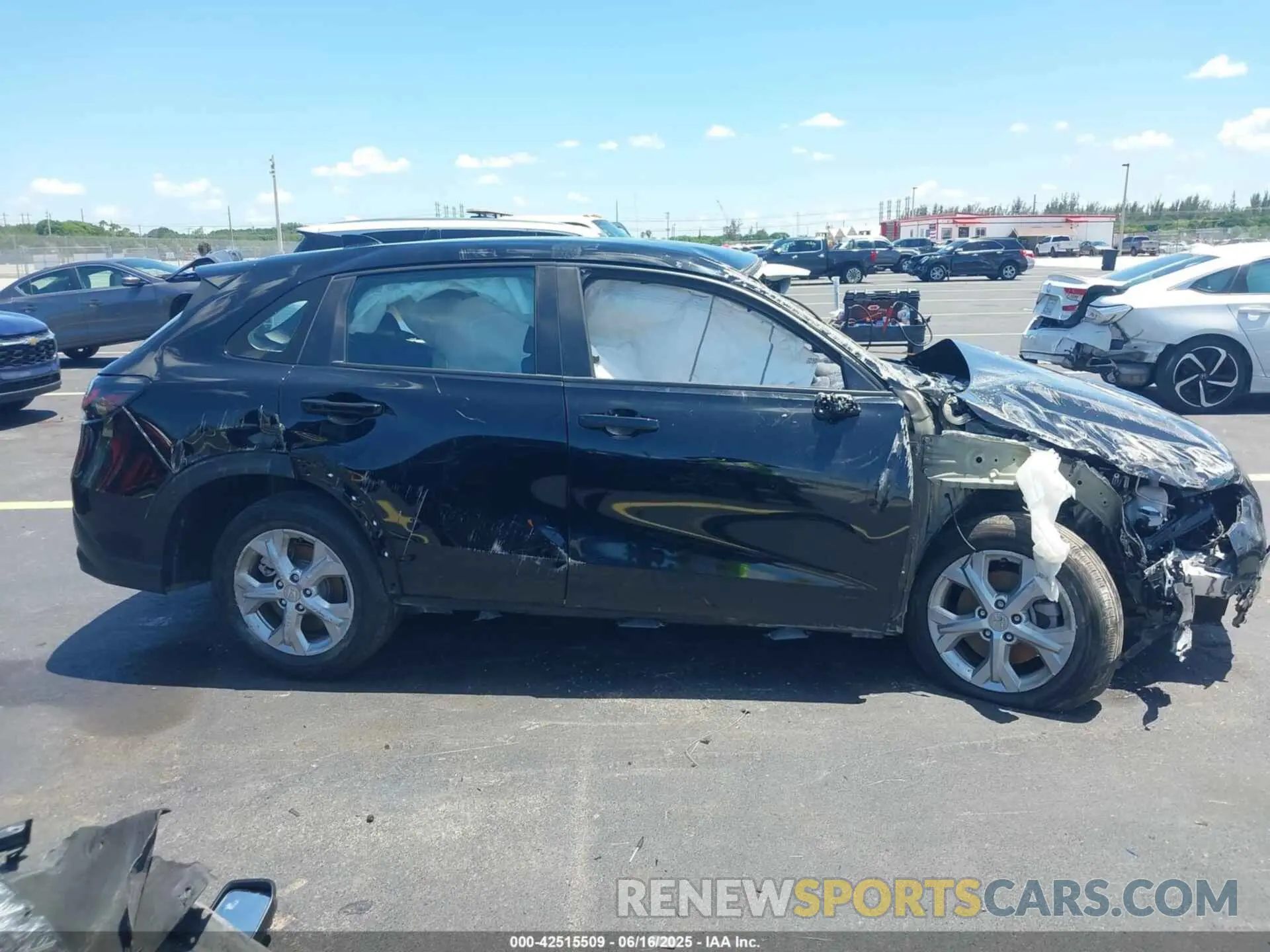 13 fotografías del automóvil dañado 3CZRZ1H34PM744431 HONDA HR-V 2023