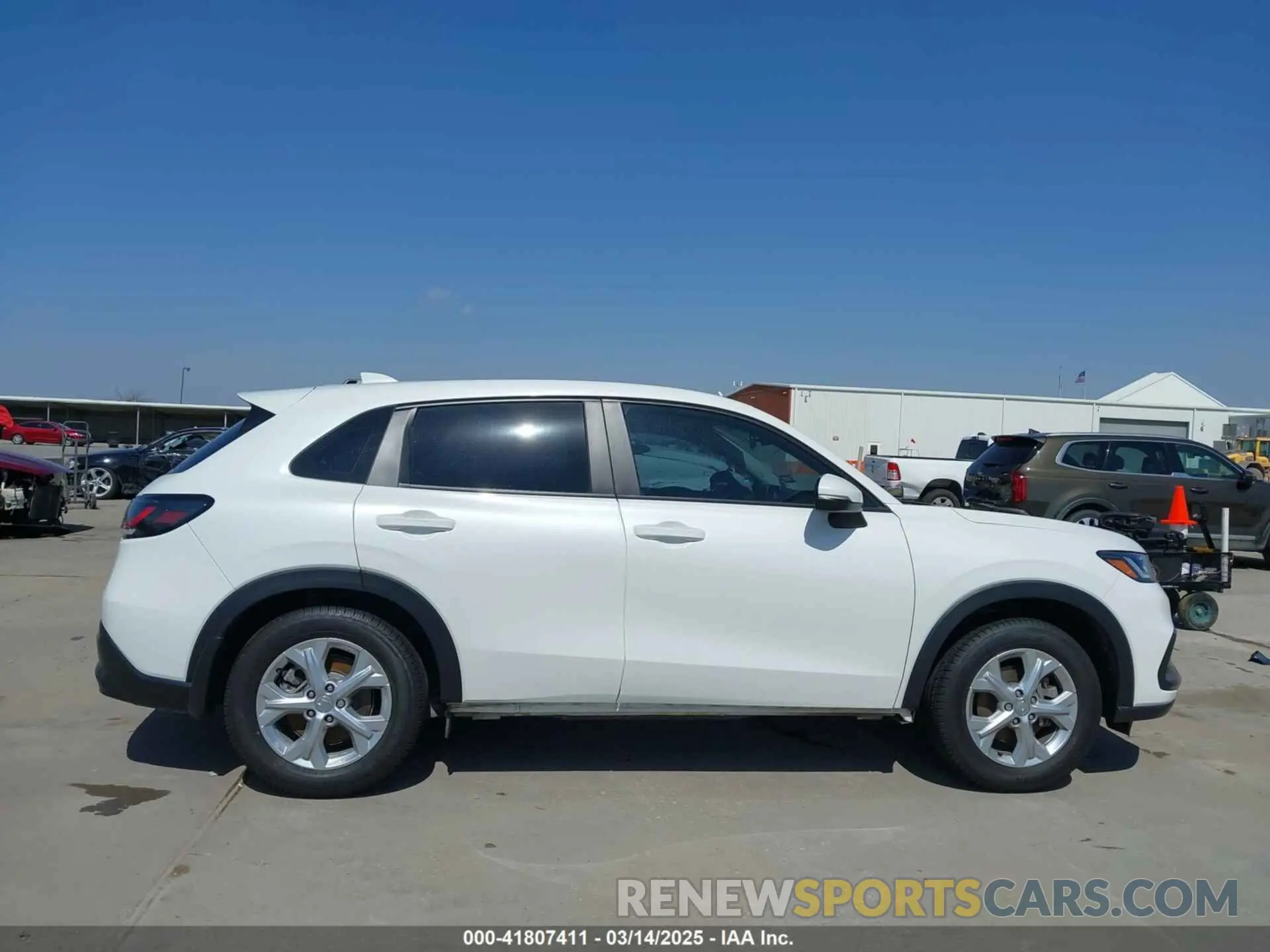 14 fotografías del automóvil dañado 3CZRZ1H3XPM729352 HONDA HR-V 2023