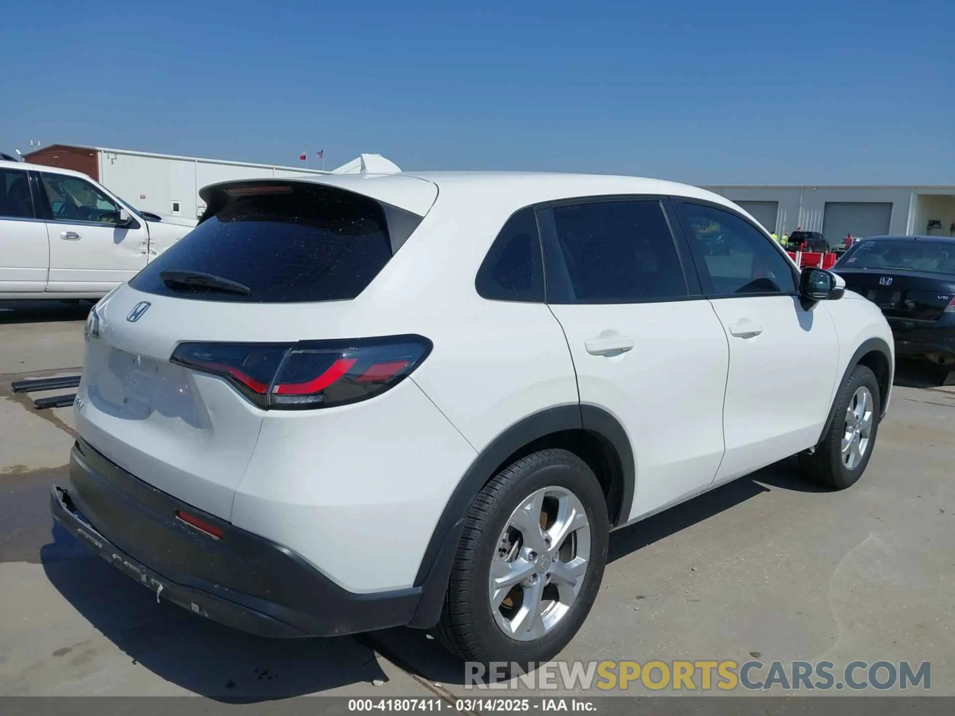 4 fotografías del automóvil dañado 3CZRZ1H3XPM729352 HONDA HR-V 2023