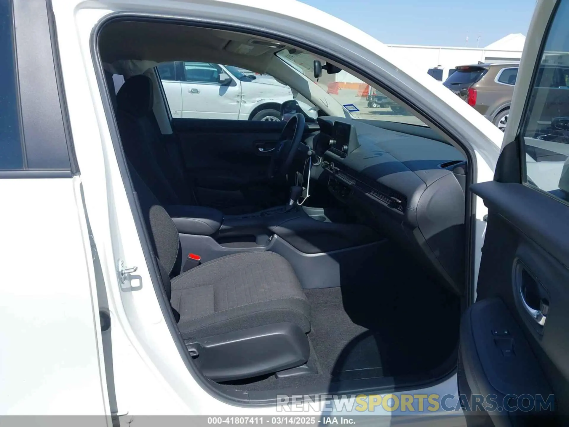 5 fotografías del automóvil dañado 3CZRZ1H3XPM729352 HONDA HR-V 2023