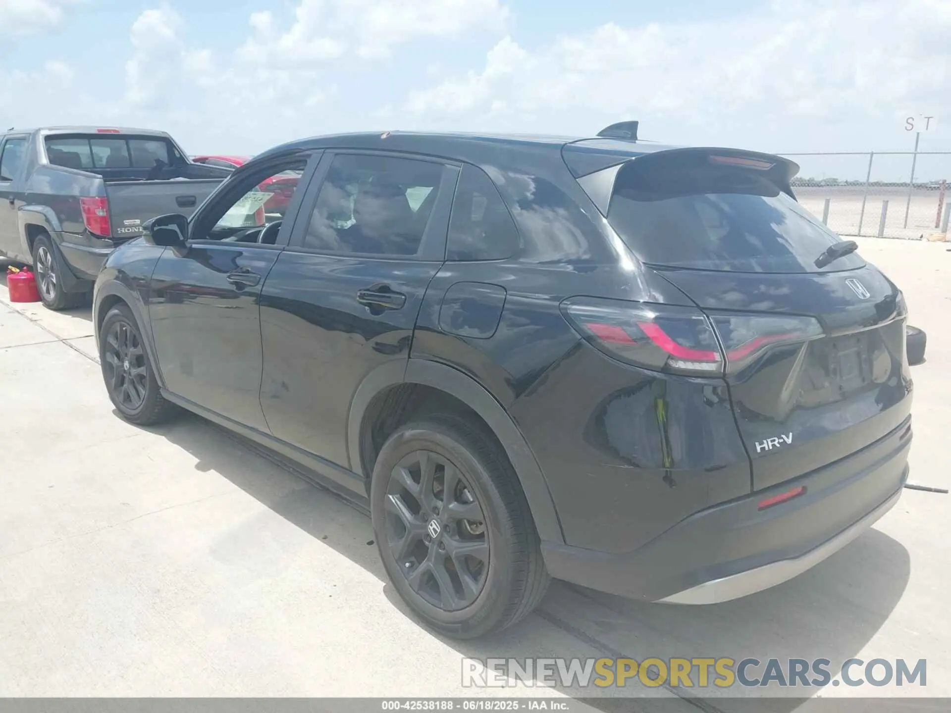 3 fotografías del automóvil dañado 3CZRZ1H5XPM739462 HONDA HR-V 2023