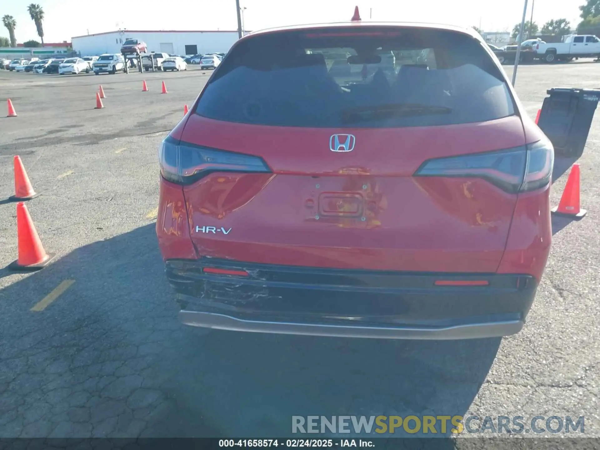 16 fotografías del automóvil dañado 3CZRZ1H70PM708383 HONDA HR-V 2023