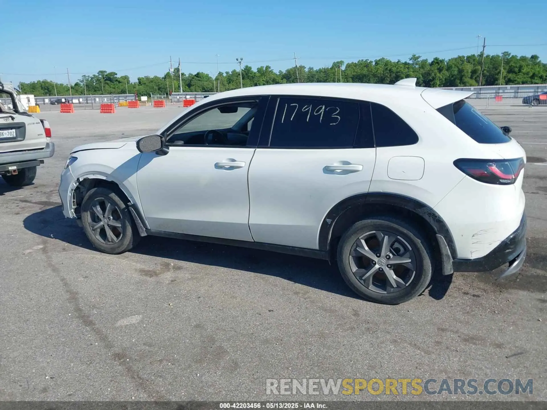 13 fotografías del automóvil dañado 3CZRZ1H71PM728061 HONDA HR-V 2023