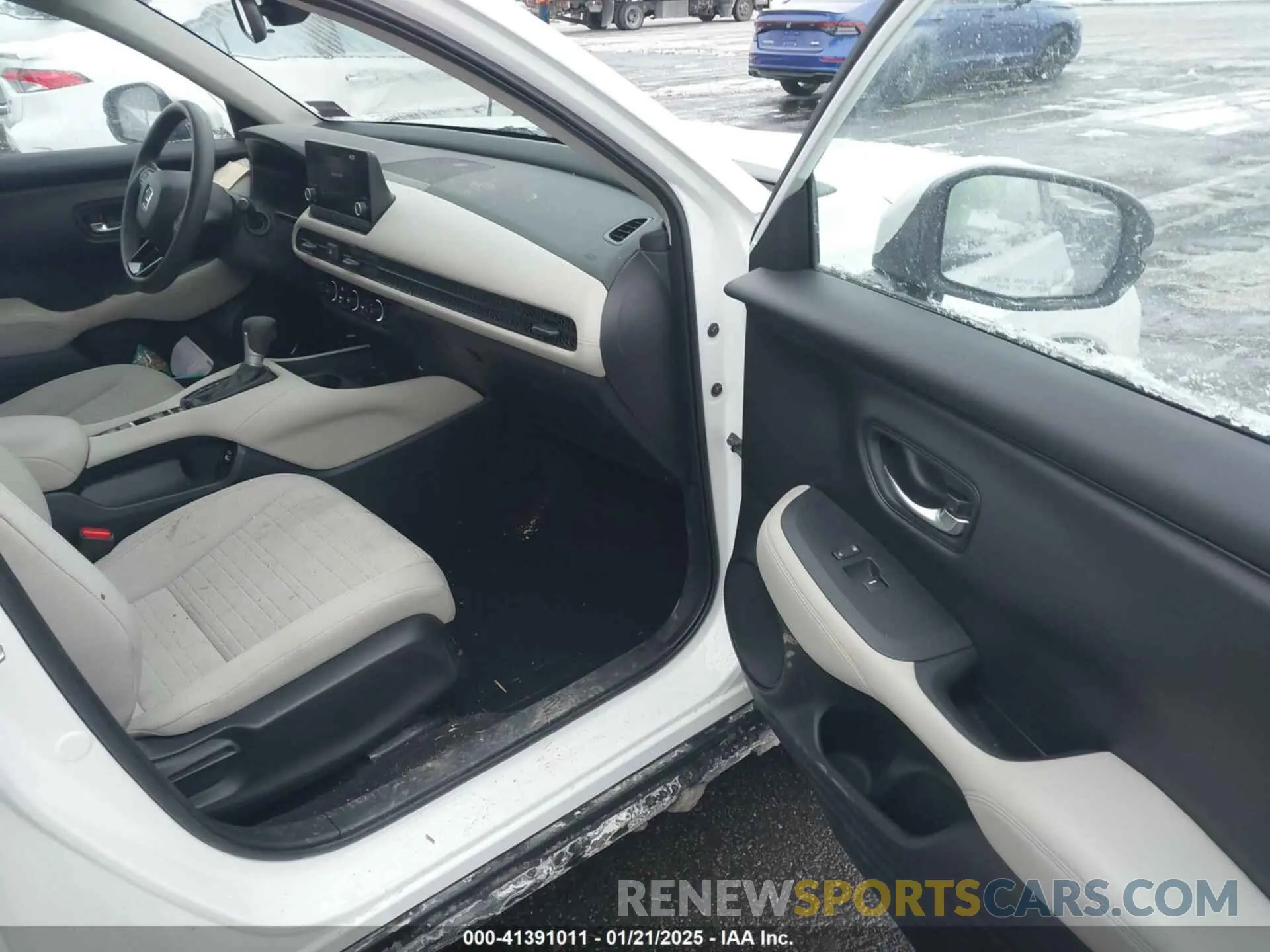 5 fotografías del automóvil dañado 3CZRZ2H37PM748561 HONDA HR-V 2023