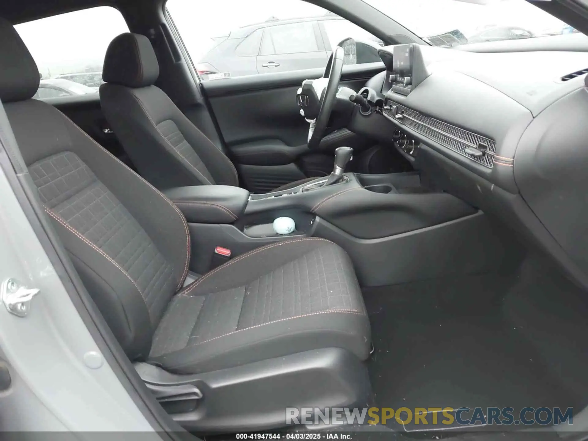 5 fotografías del automóvil dañado 3CZRZ2H52PM732446 HONDA HR-V 2023