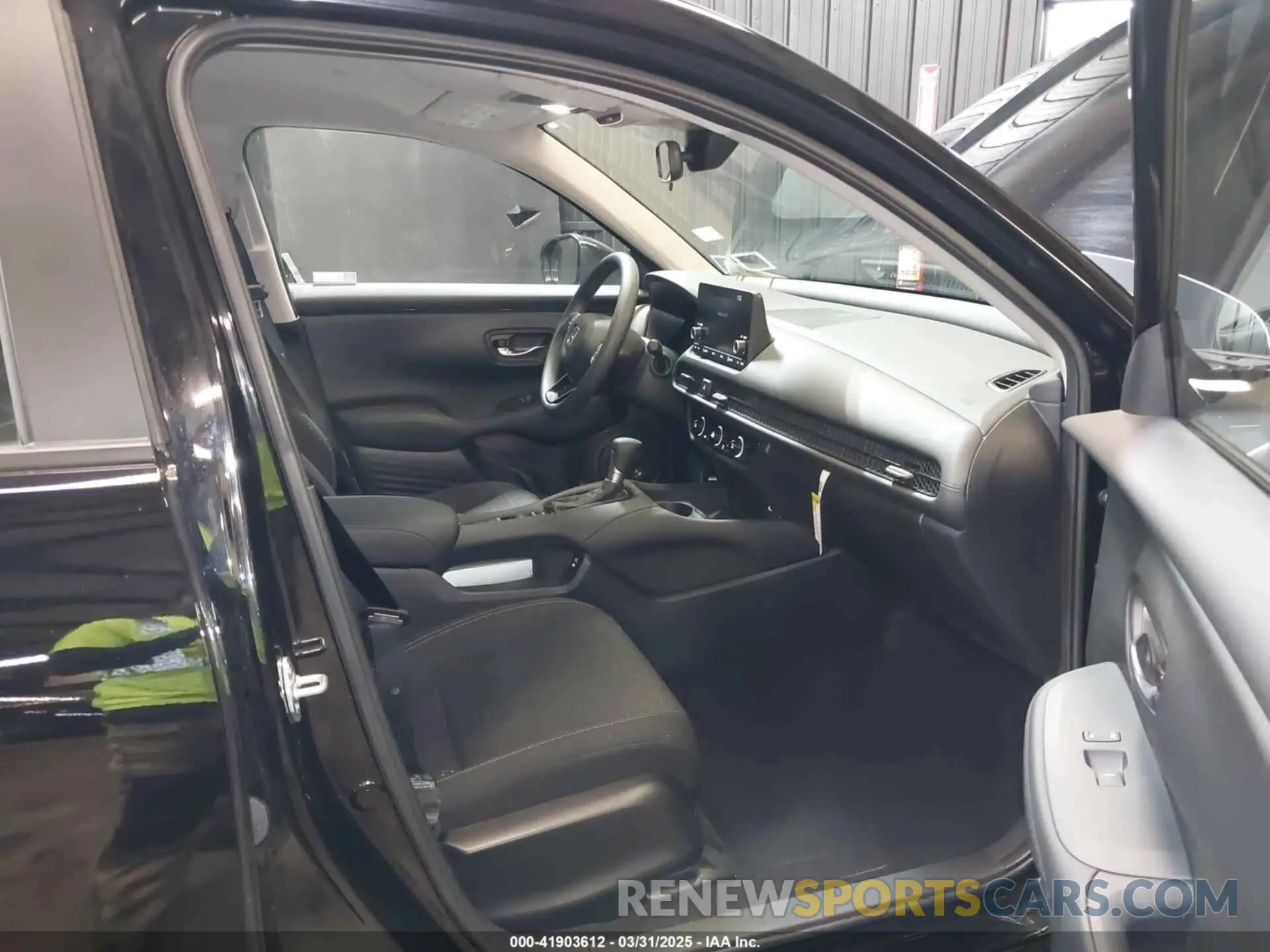 5 fotografías del automóvil dañado 3CZRZ1H39RM723819 HONDA HR-V 2024