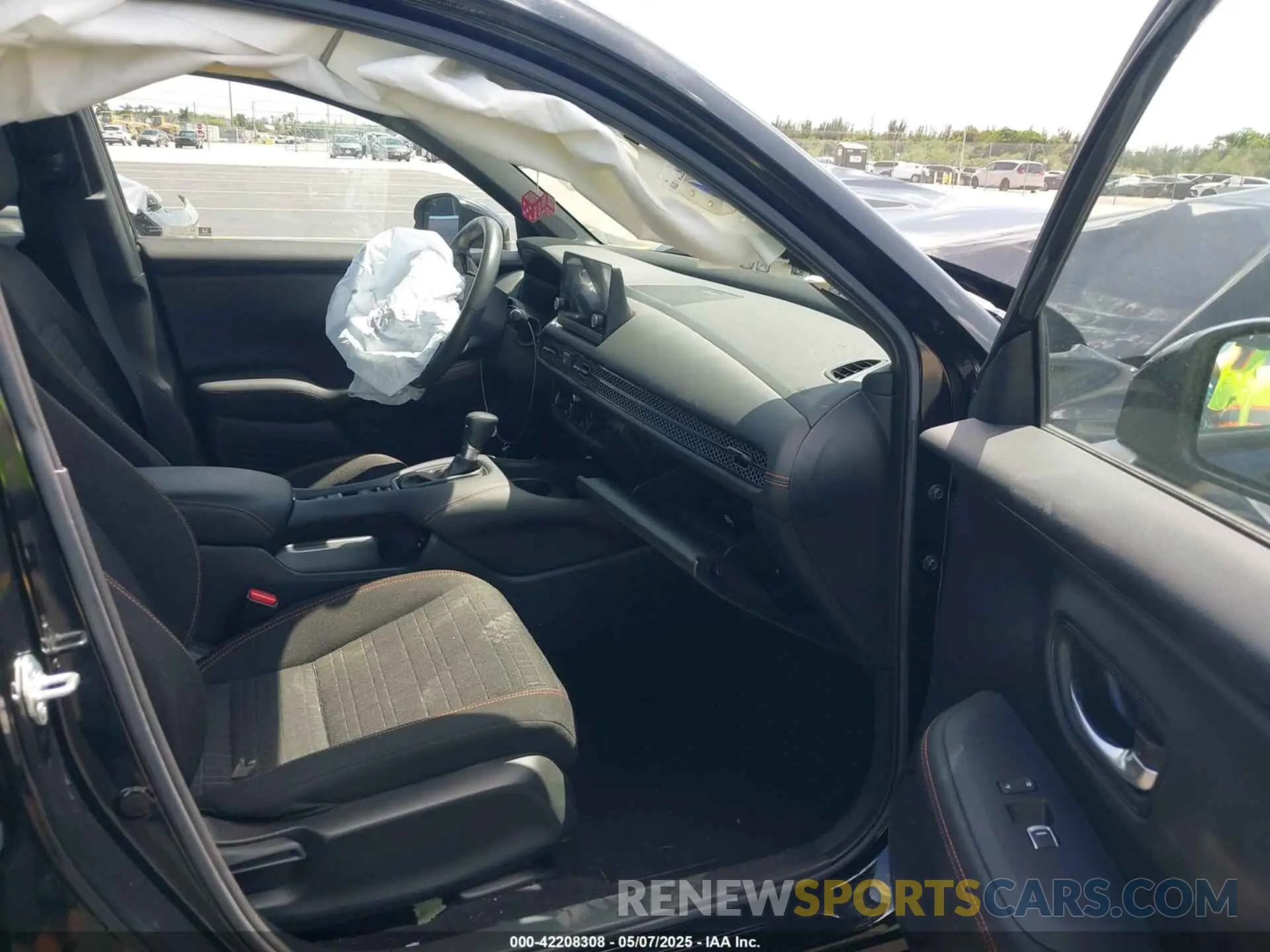 5 fotografías del automóvil dañado 3CZRZ1H51RM703162 HONDA HR-V 2024