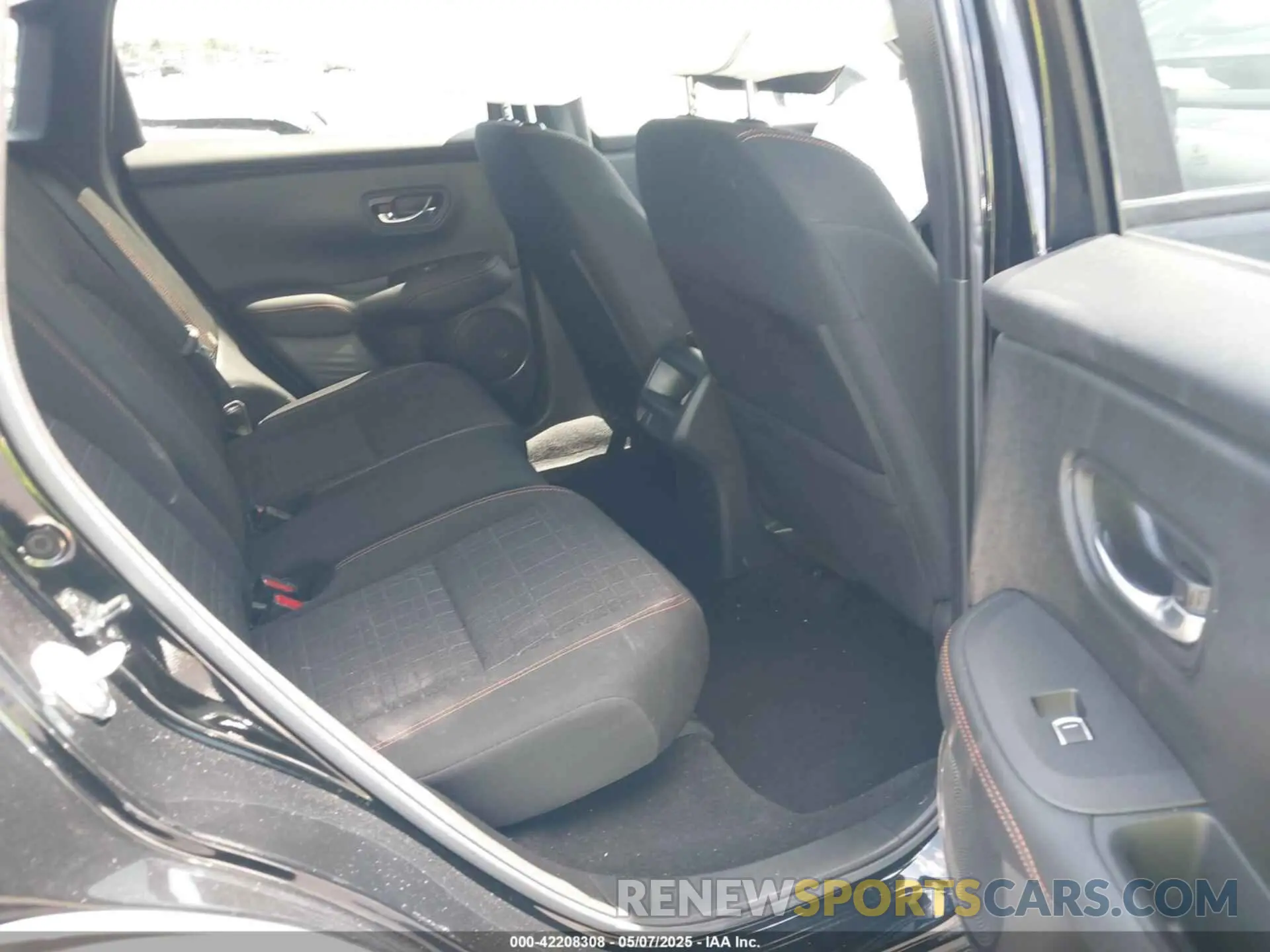 8 fotografías del automóvil dañado 3CZRZ1H51RM703162 HONDA HR-V 2024