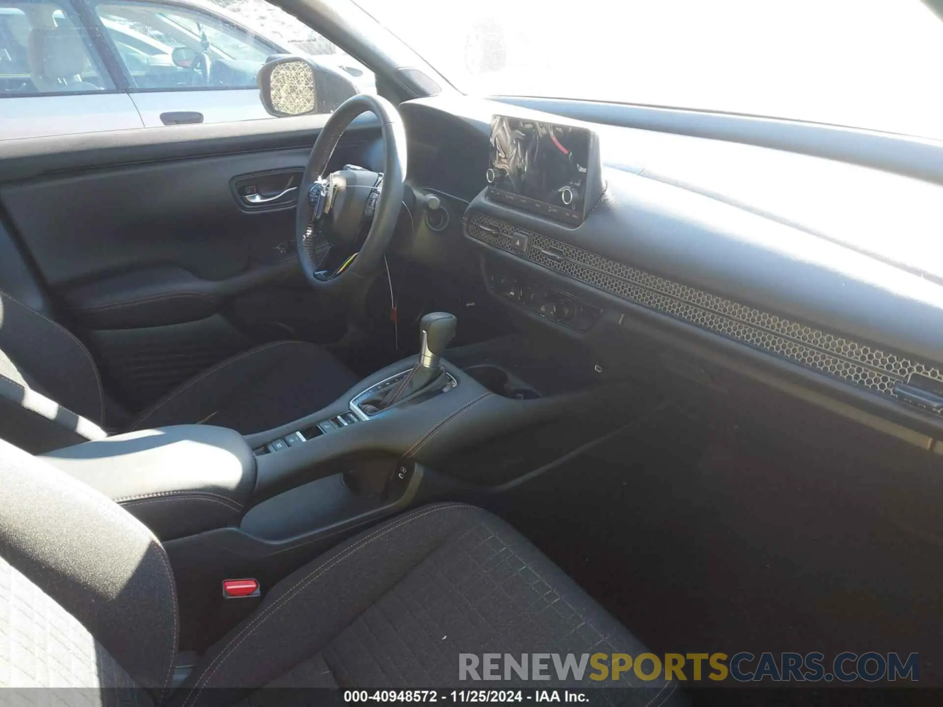 5 fotografías del automóvil dañado 3CZRZ1H58RM743626 HONDA HR-V 2024