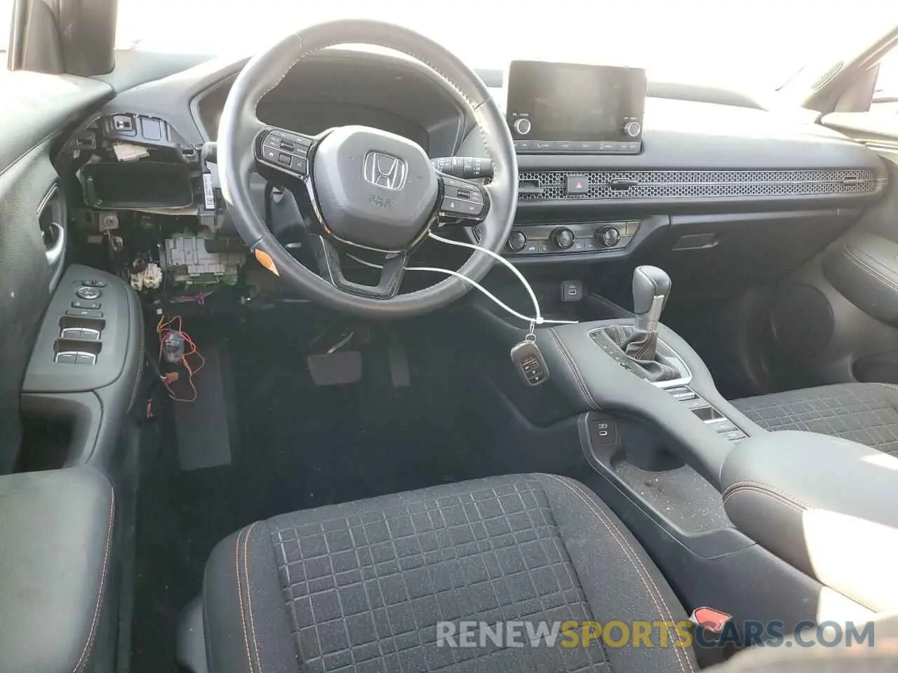 8 fotografías del automóvil dañado 3CZRZ1H58RM748809 HONDA HR-V 2024