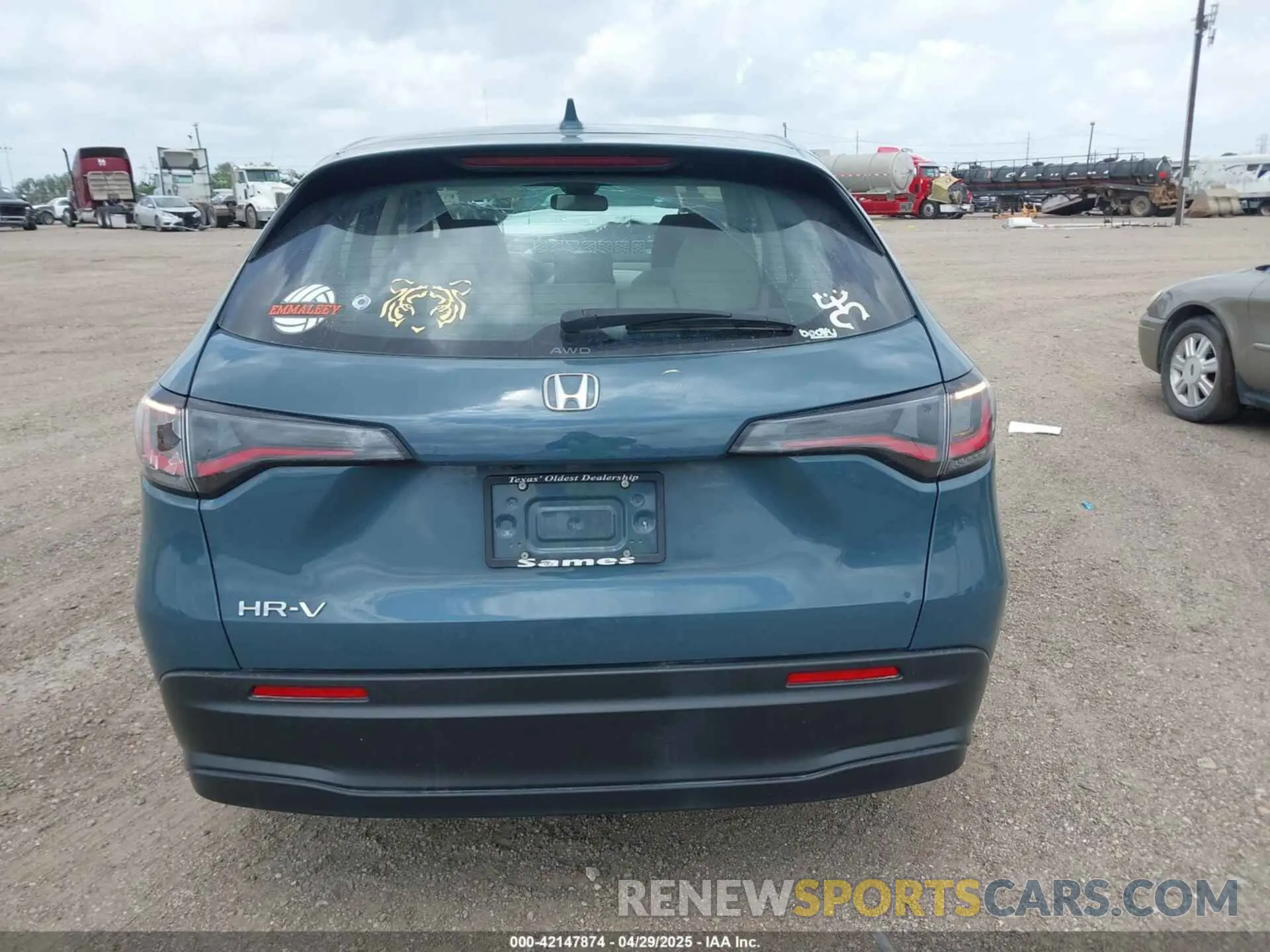 16 fotografías del automóvil dañado 3CZRZ2H30RM777970 HONDA HR-V 2024