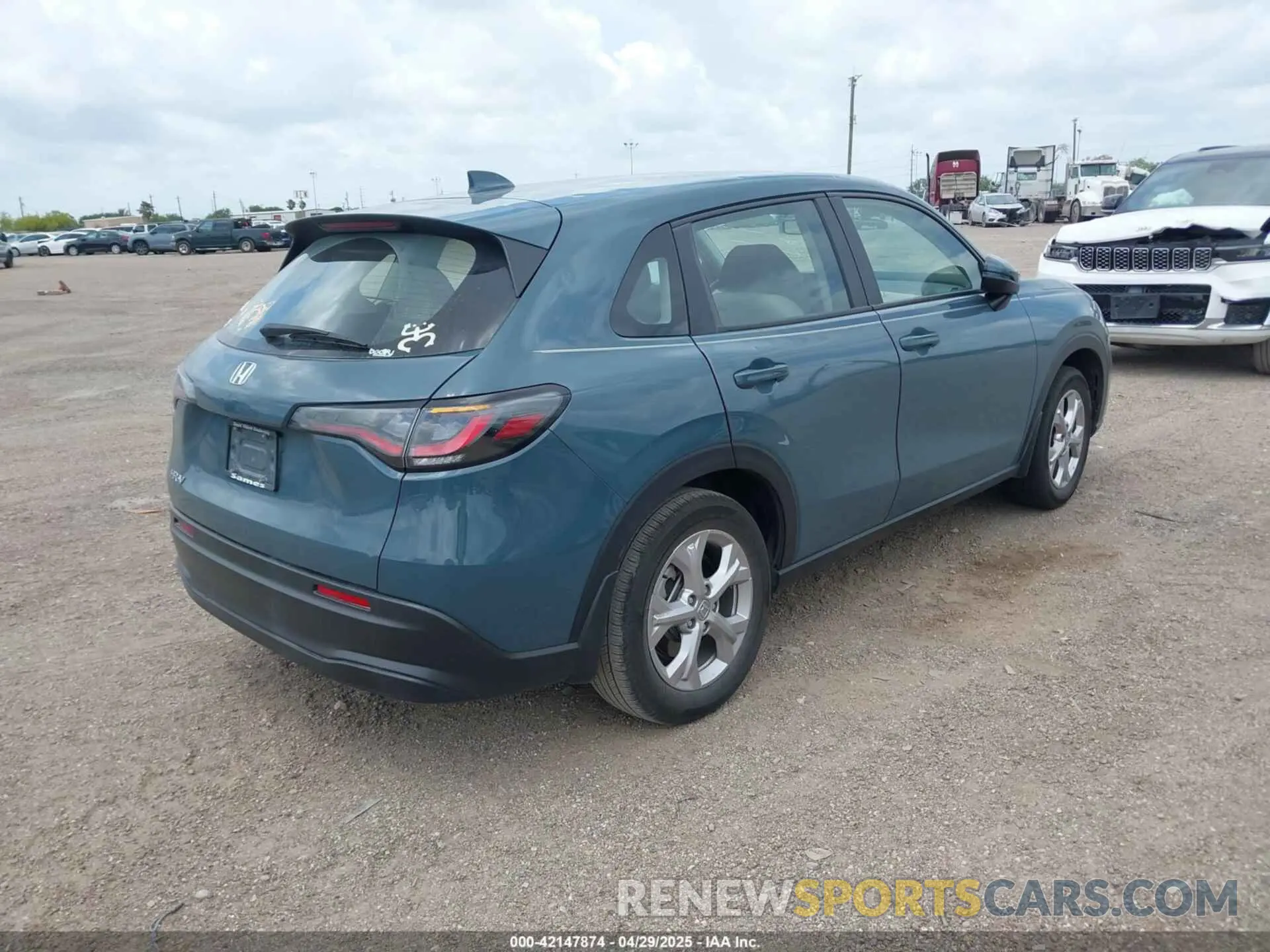 4 fotografías del automóvil dañado 3CZRZ2H30RM777970 HONDA HR-V 2024