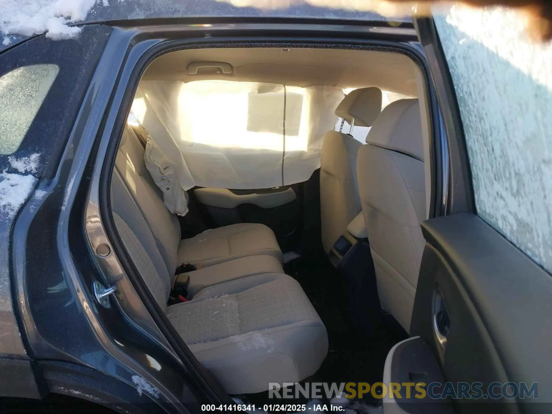 8 fotografías del automóvil dañado 3CZRZ2H32RM736093 HONDA HR-V 2024