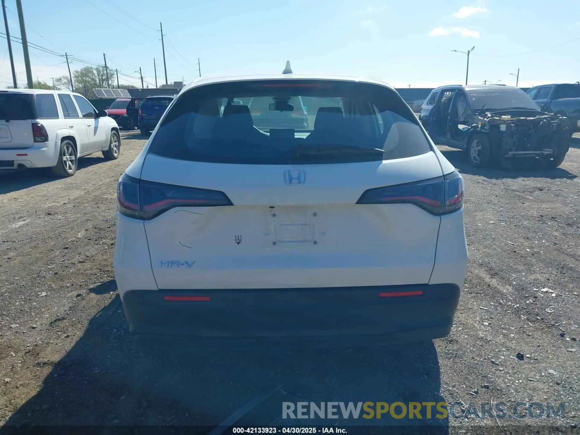 16 fotografías del automóvil dañado 3CZRZ2H34RM712345 HONDA HR-V 2024