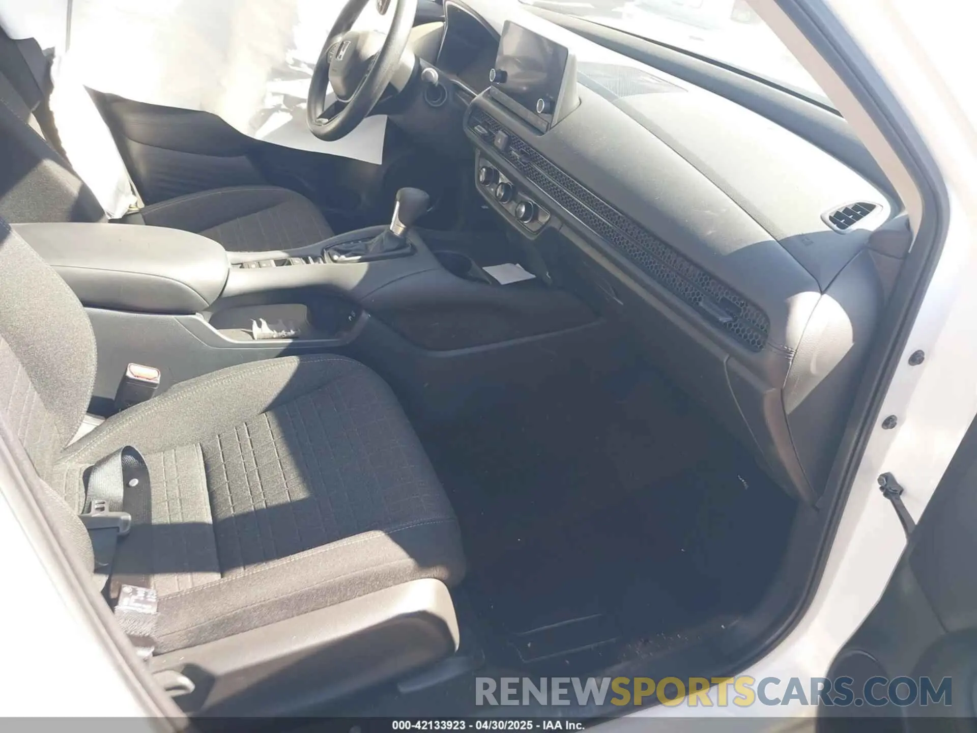 5 fotografías del automóvil dañado 3CZRZ2H34RM712345 HONDA HR-V 2024