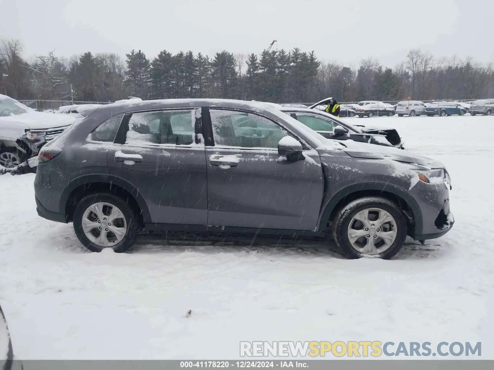 12 fotografías del automóvil dañado 3CZRZ2H36RM700522 HONDA HR-V 2024