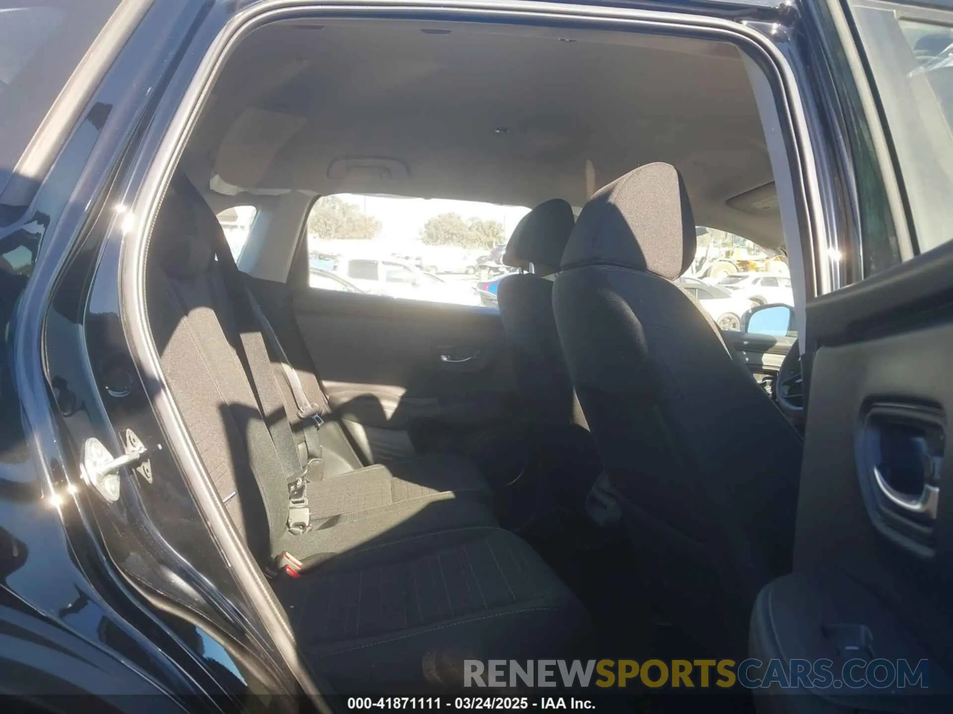 8 fotografías del automóvil dañado 3CZRZ2H39RM735314 HONDA HR-V 2024