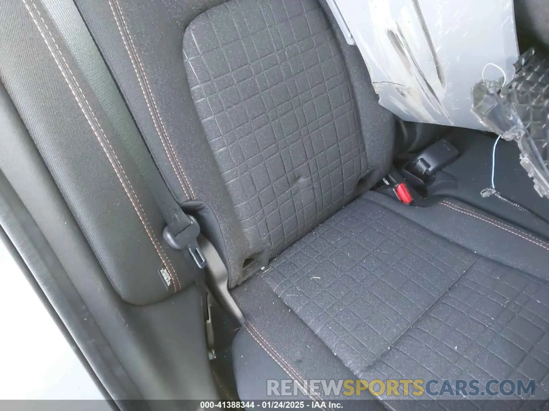 8 fotografías del automóvil dañado 3CZRZ2H50RM740872 HONDA HR-V 2024