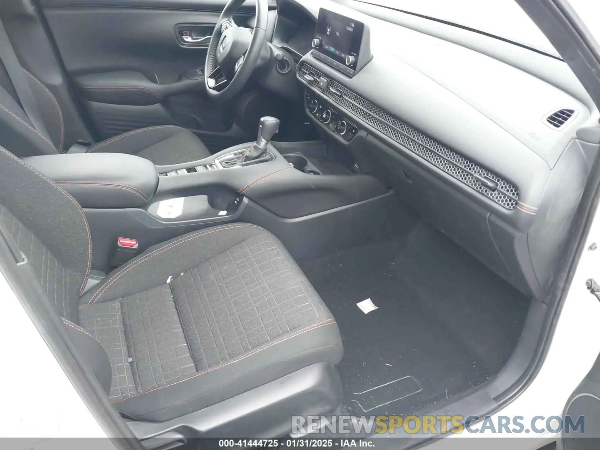 5 fotografías del automóvil dañado 3CZRZ2H52RM736564 HONDA HR-V 2024