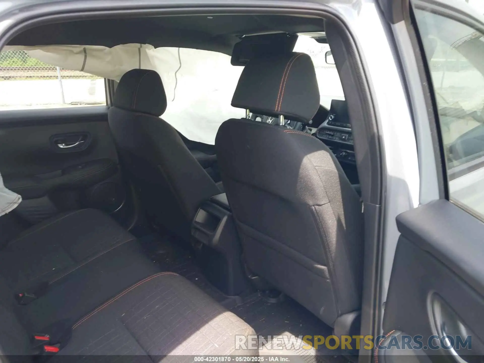 8 fotografías del automóvil dañado 3CZRZ2H52RM763246 HONDA HR-V 2024