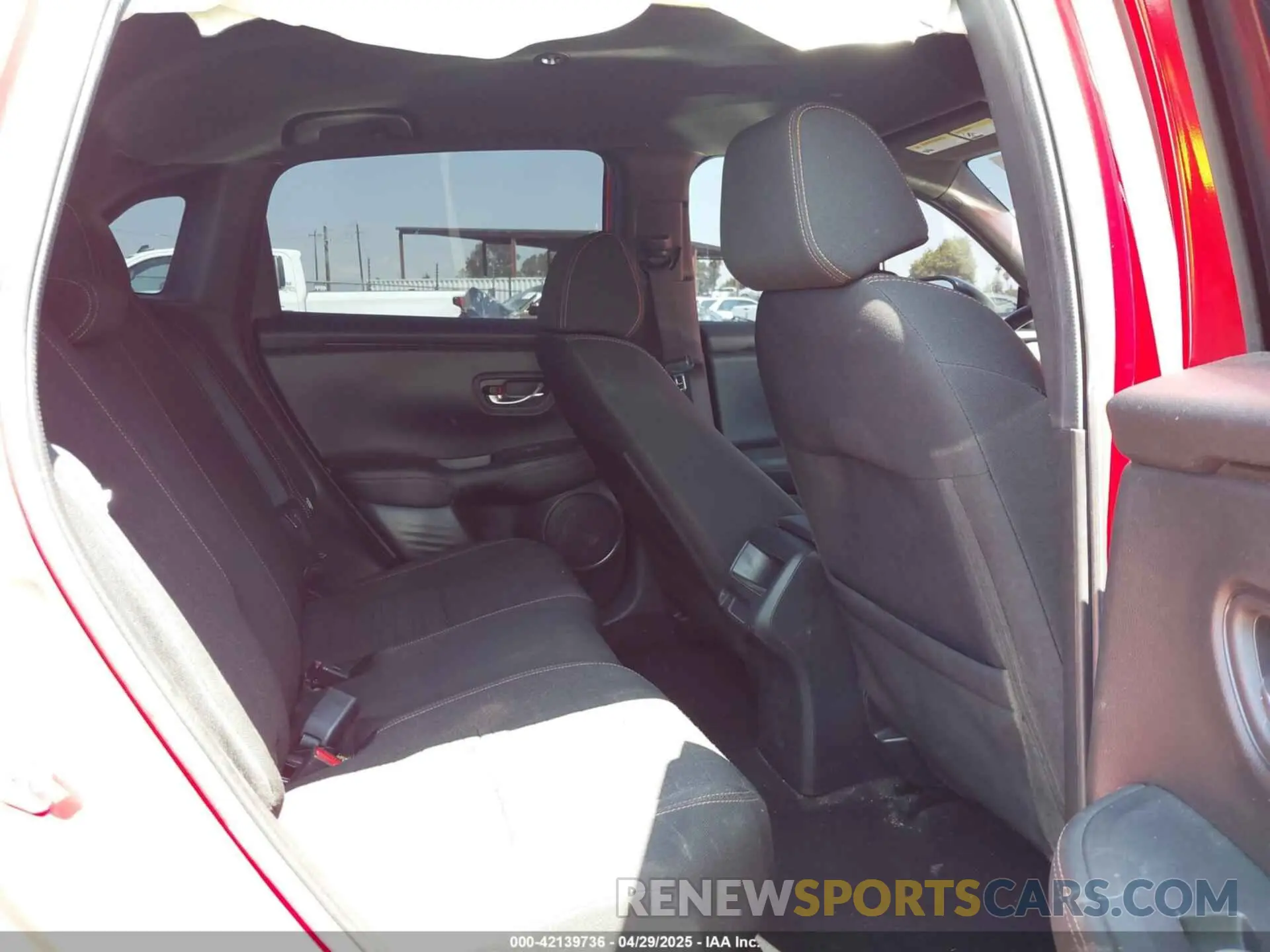 8 fotografías del automóvil dañado 3CZRZ2H53RM728067 HONDA HR-V 2024